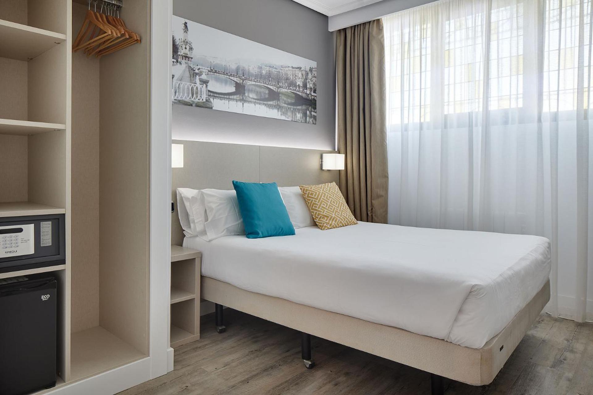 Double or Twin Room Interior Facing