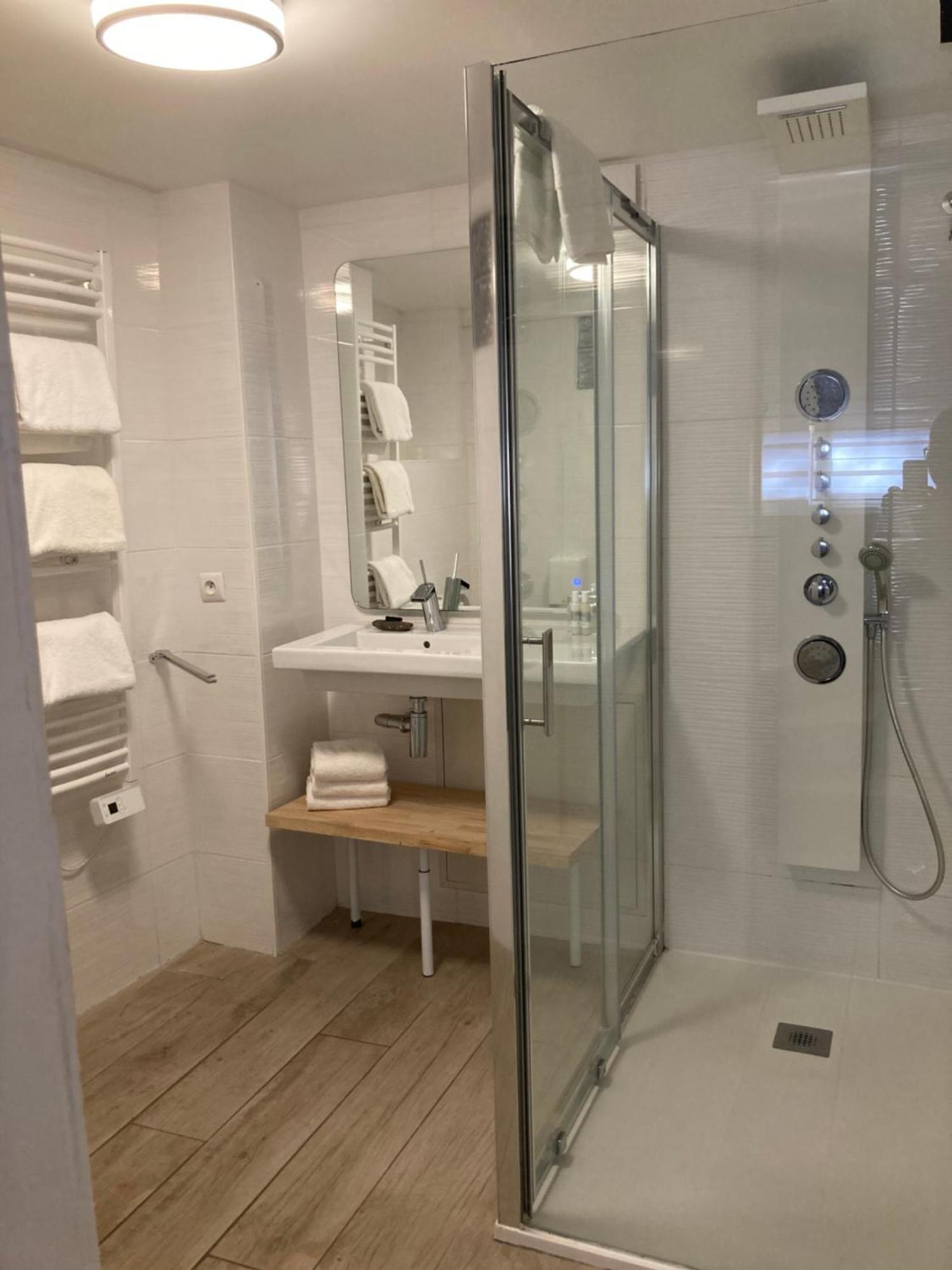One-Bedroom Loft Apartment Balcony 140cm Double Bed