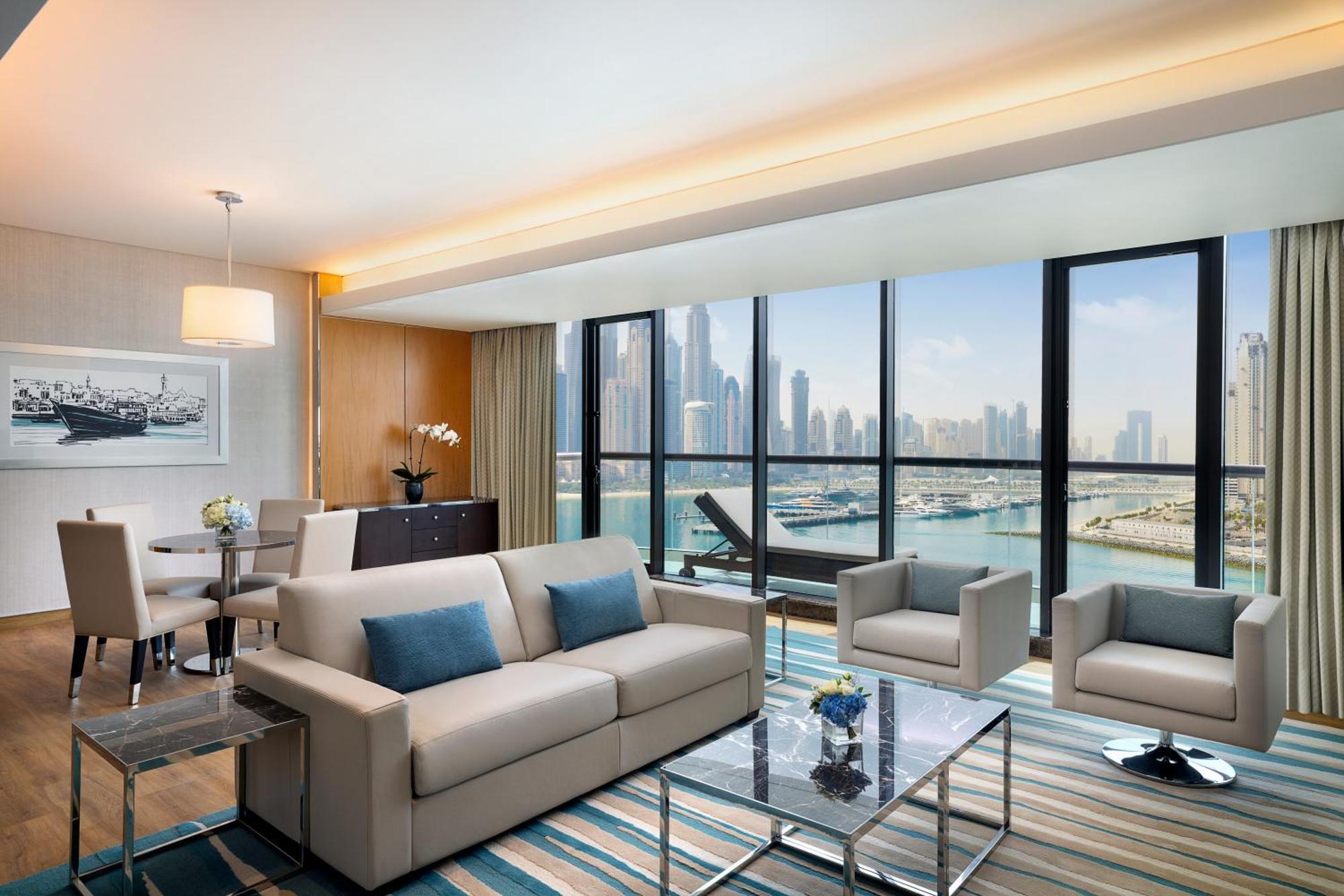 King Executive Suite with Sea View, Balcony and Lounge Access