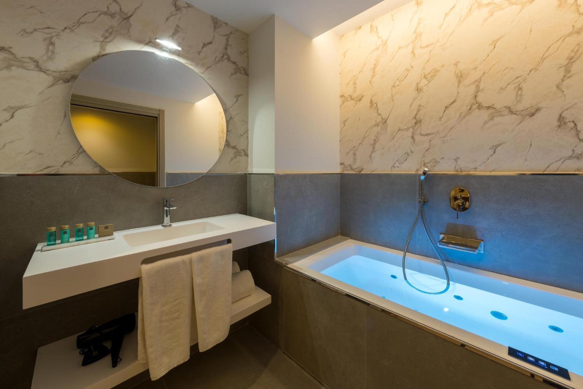 Habitación Doble con bañera de hidromasaje