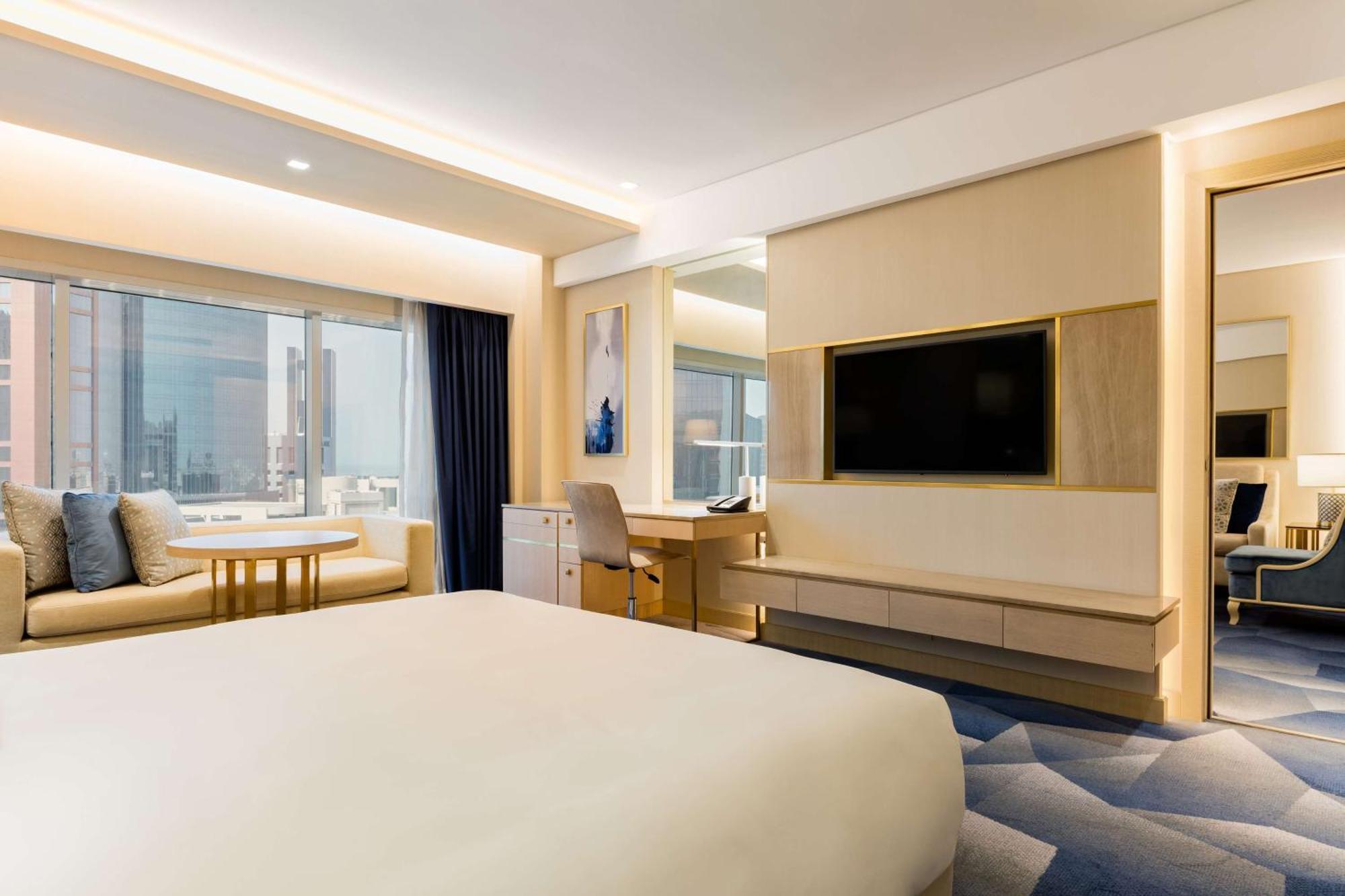 Suite Lounge Access