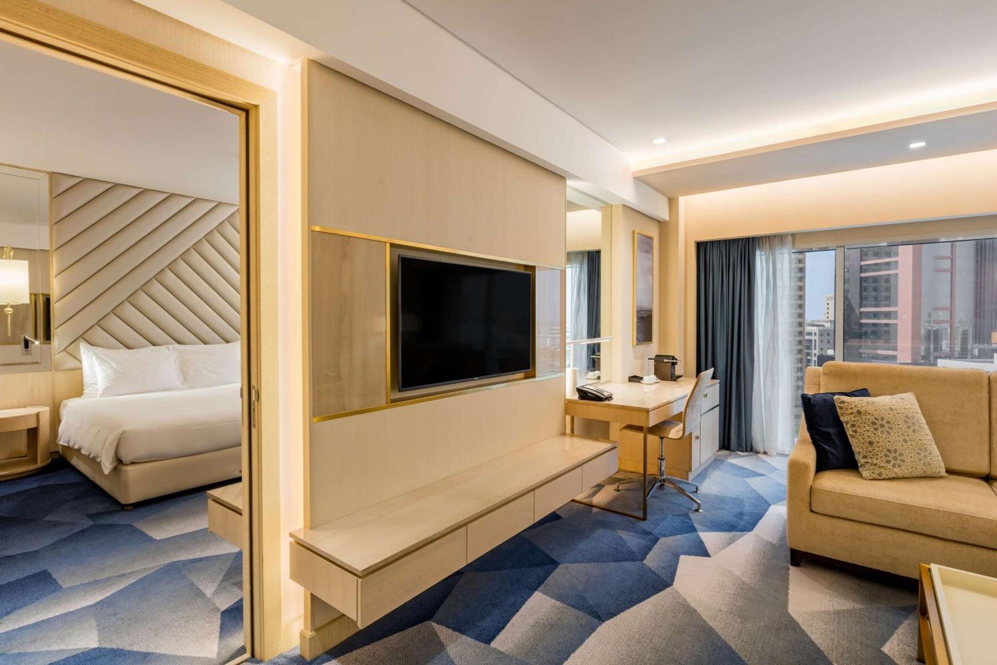 Suite Lounge Access
