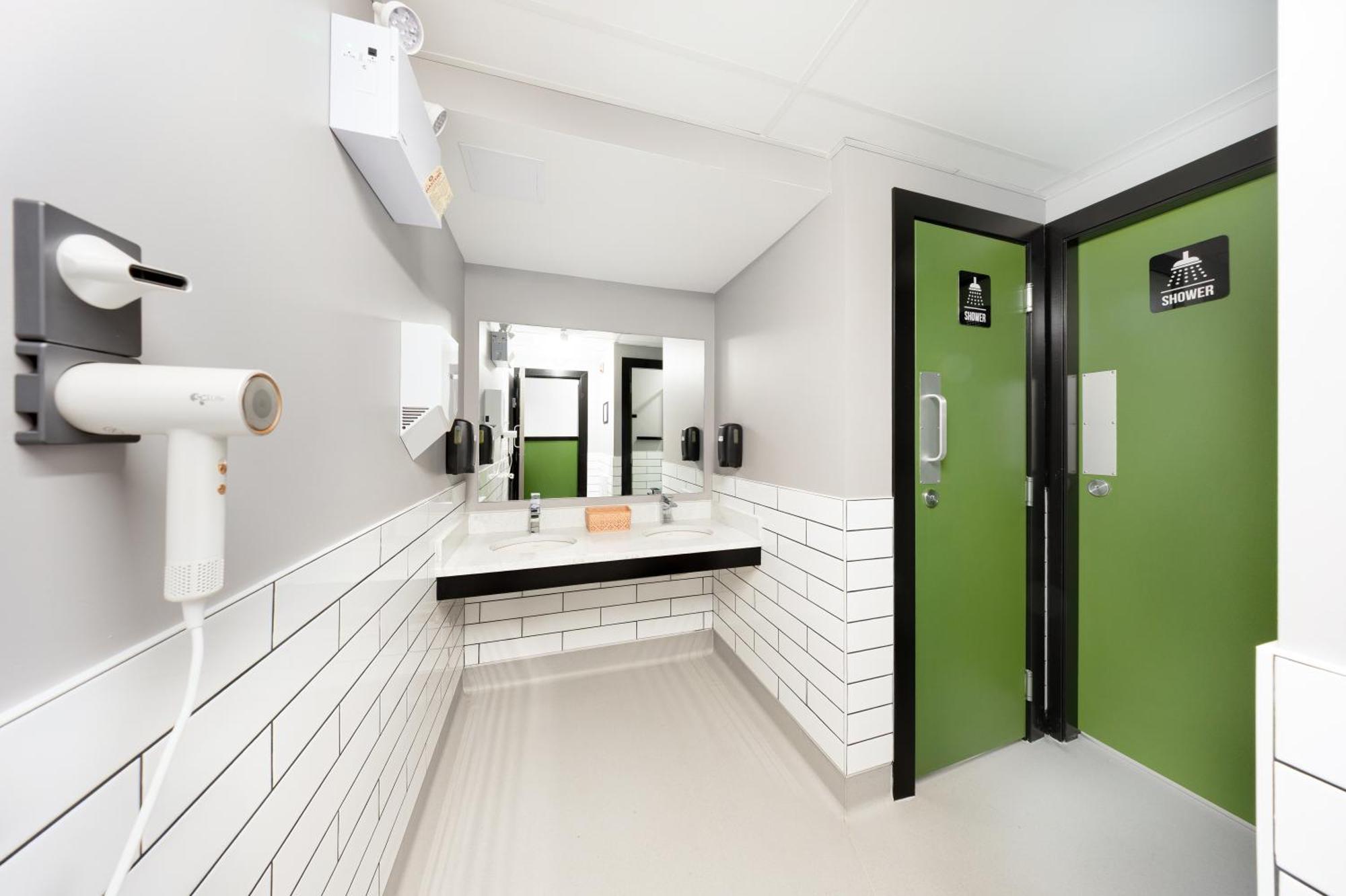 Bed 6-Bed Dormitory Room