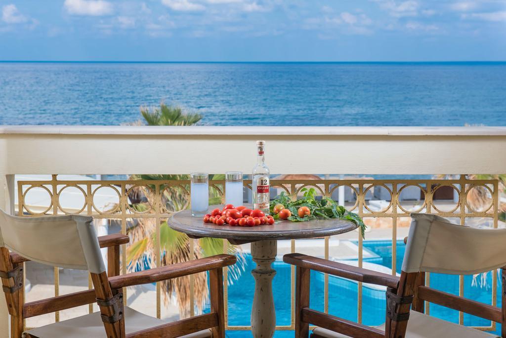 Deluxe Studio Side Sea View