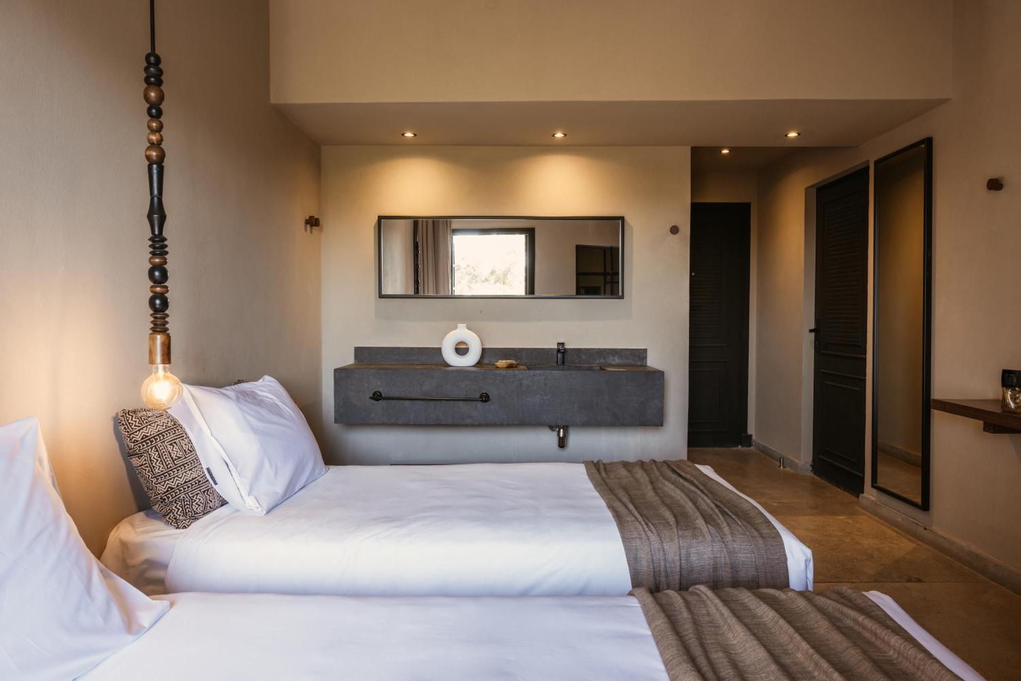 Standard Twin Room