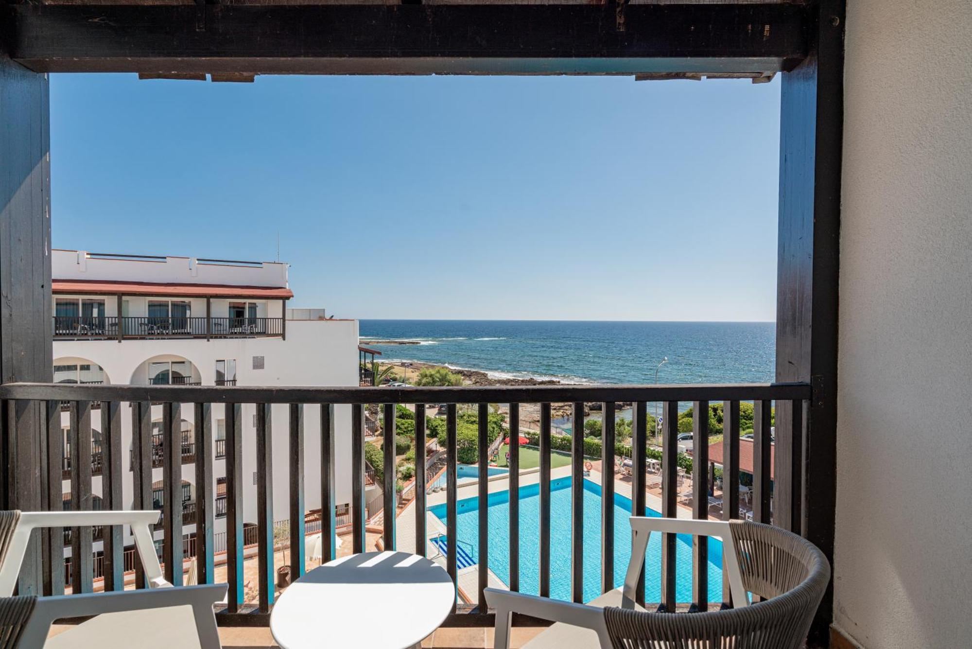 Chambre Double Supérieure avec Balcon - Vue sur Mer