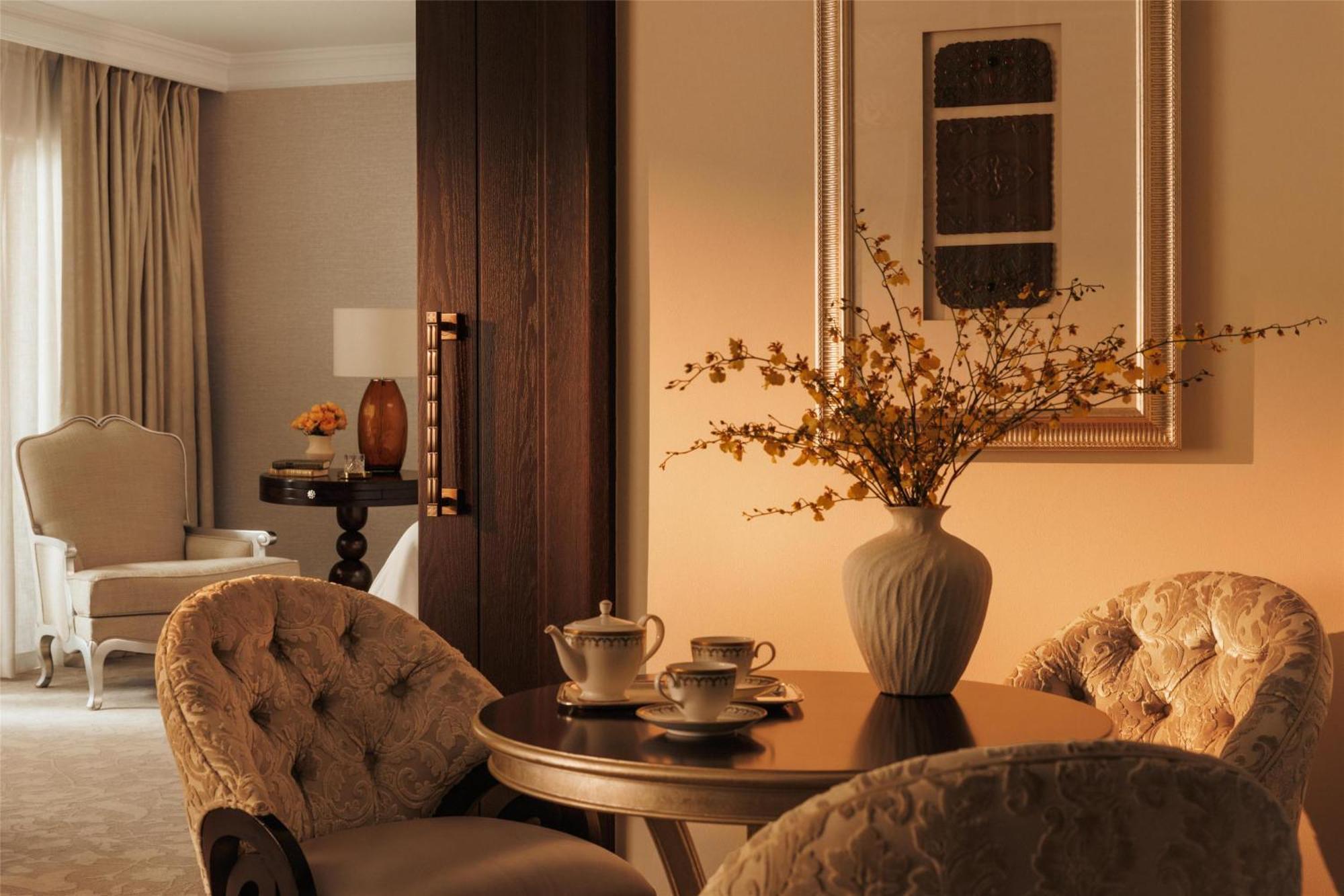 Arabian Court Garden Executive Suite - UAE Resident, UAE ID Mandatory - includes 500 AED daily credit, DRIFT Beach Club Access, Host Service, Waterpark Access