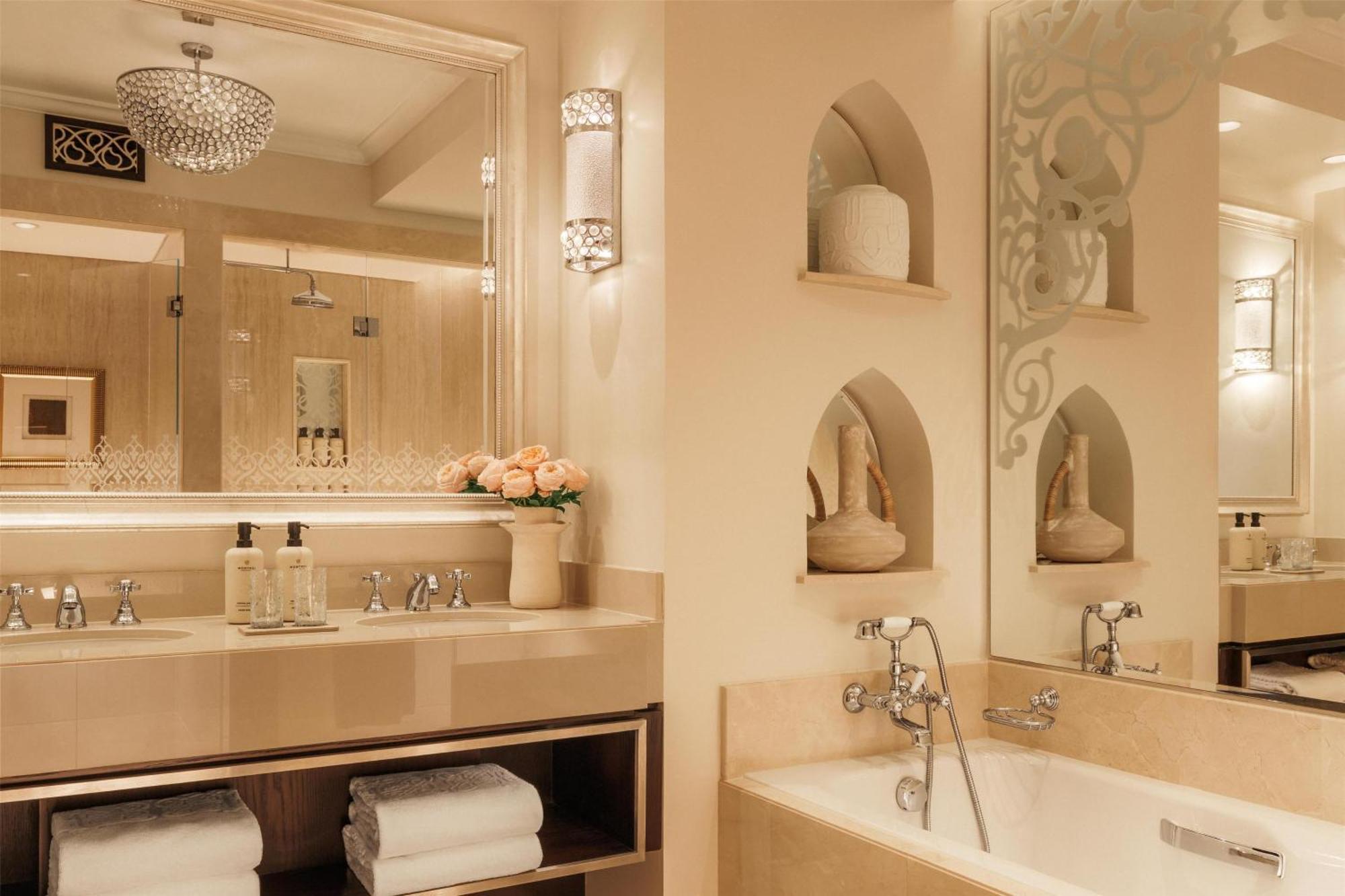 Arabian Court Garden Deluxe King - UAE Resident, UAE ID Mandatory - includes 500 AED daily credit, Waterpark Access