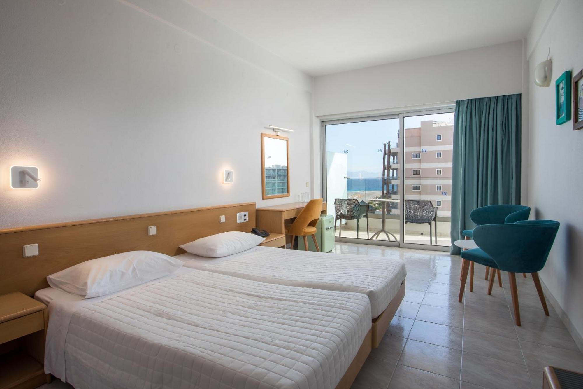Habitación Estándar con vistas laterales al mar