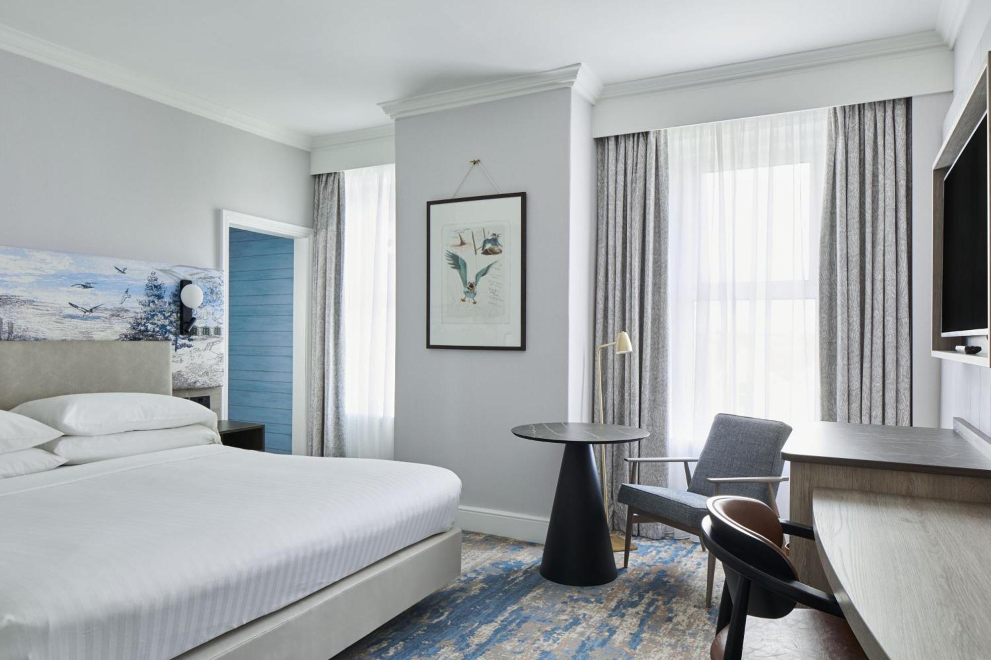 Deluxe King Room