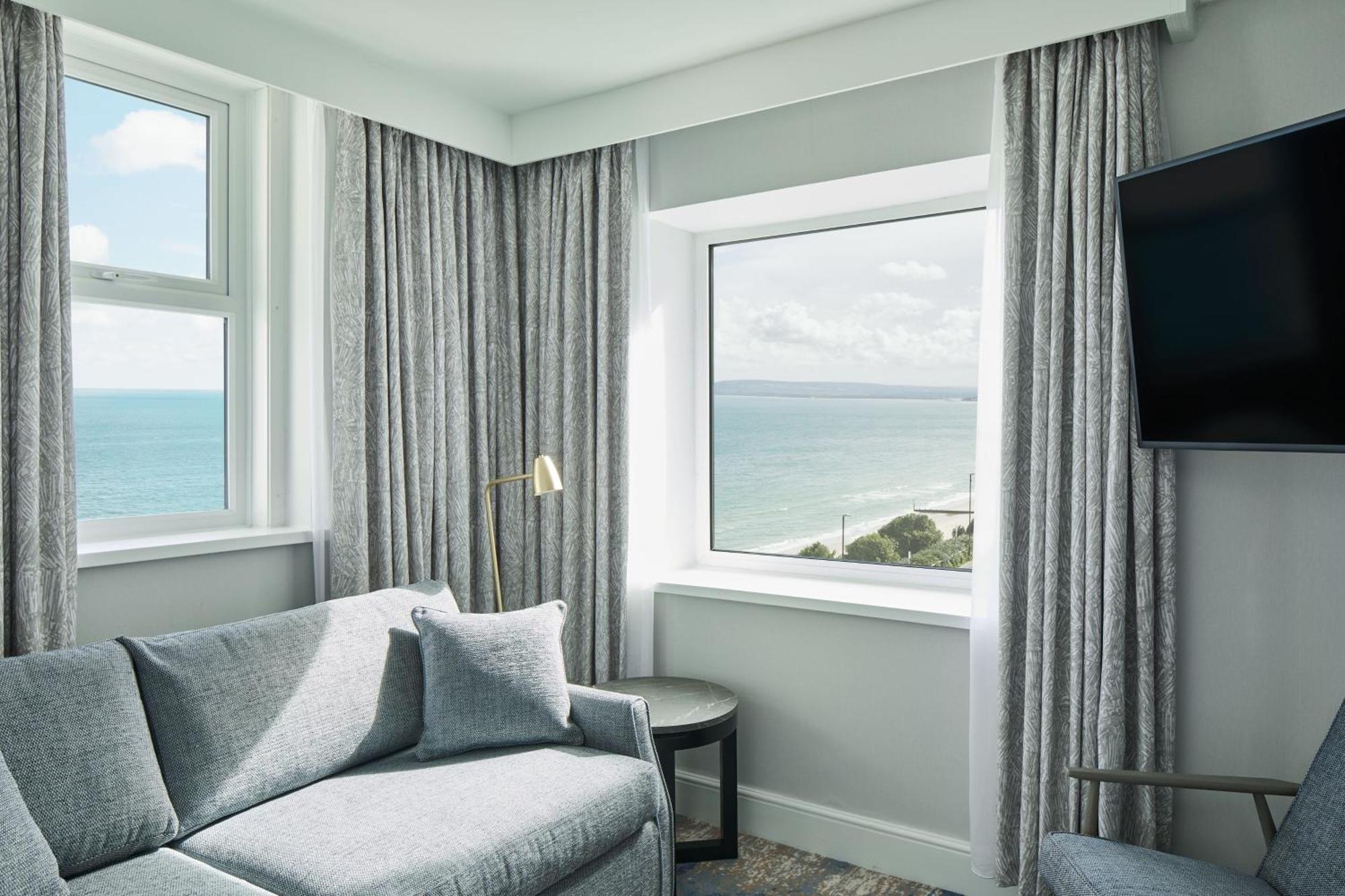 Junior King Suite Sofa Bed Sea View