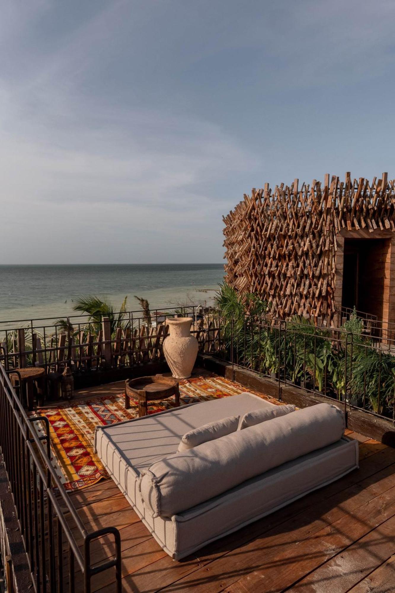 Beachfront Treehouse