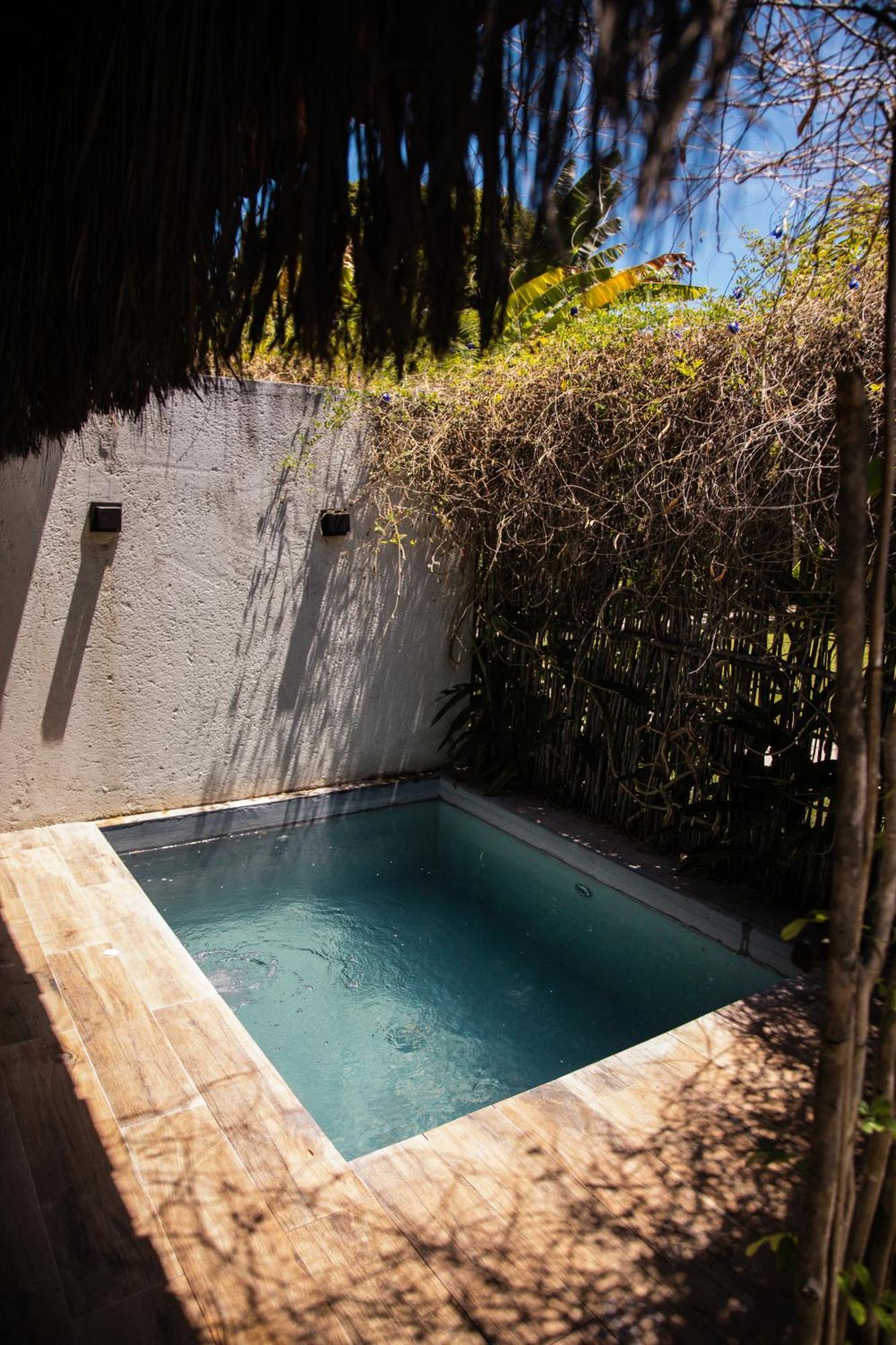 Suíte com Piscina Privativa