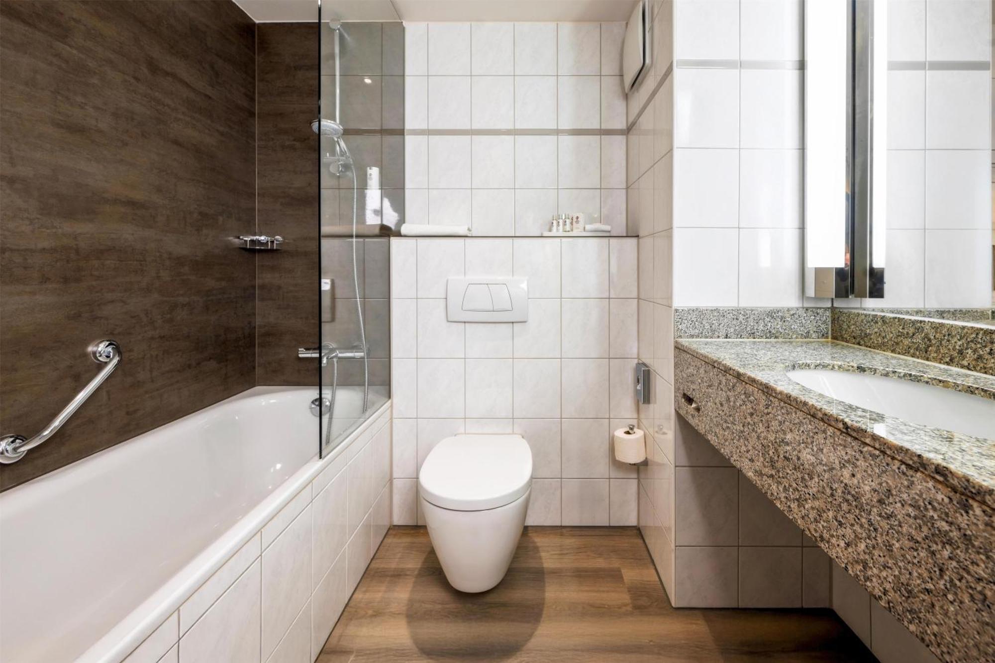 Standard Queen Room - Non-Smoking,1739362214:JPEG