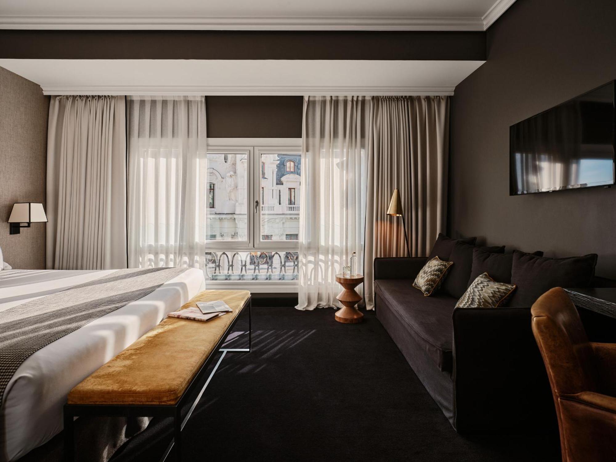 Deluxe Room,1742648699:JPEG