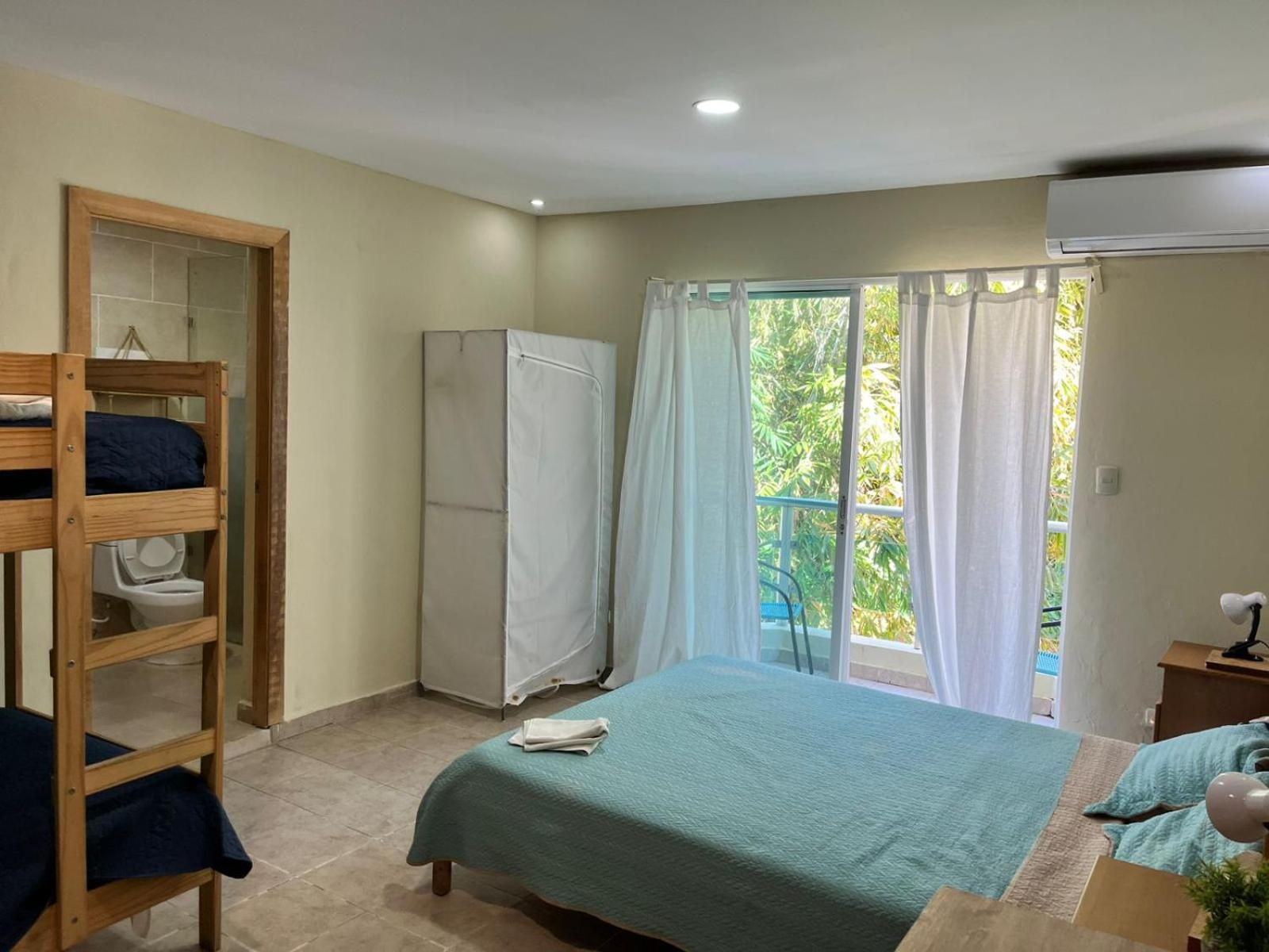 Chambre Familiale avec Salle de Bains Privative