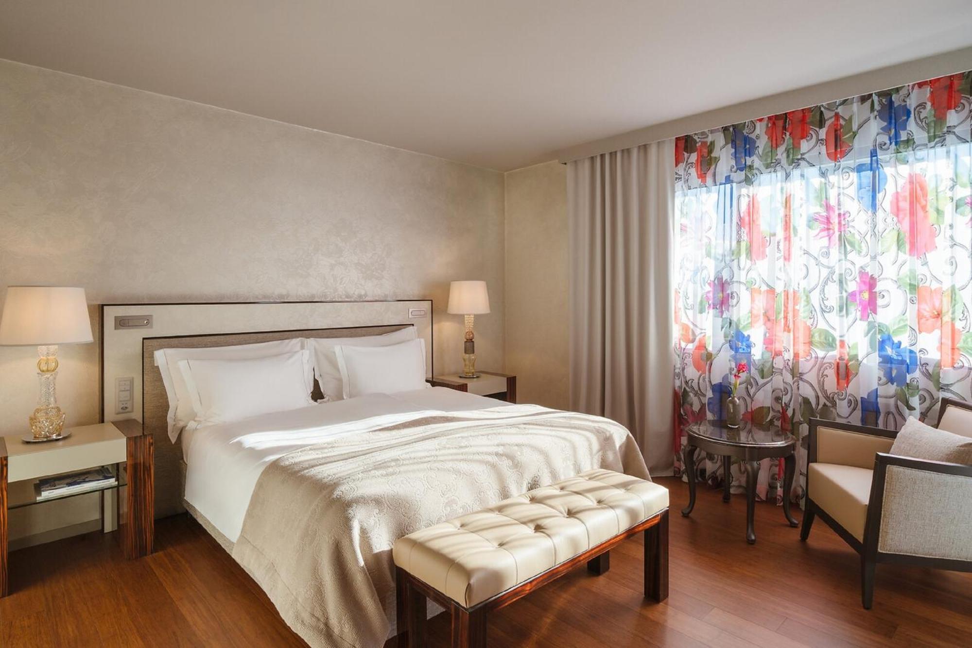 Chambre Double de Luxe avec Vue Partielle sur le Lac