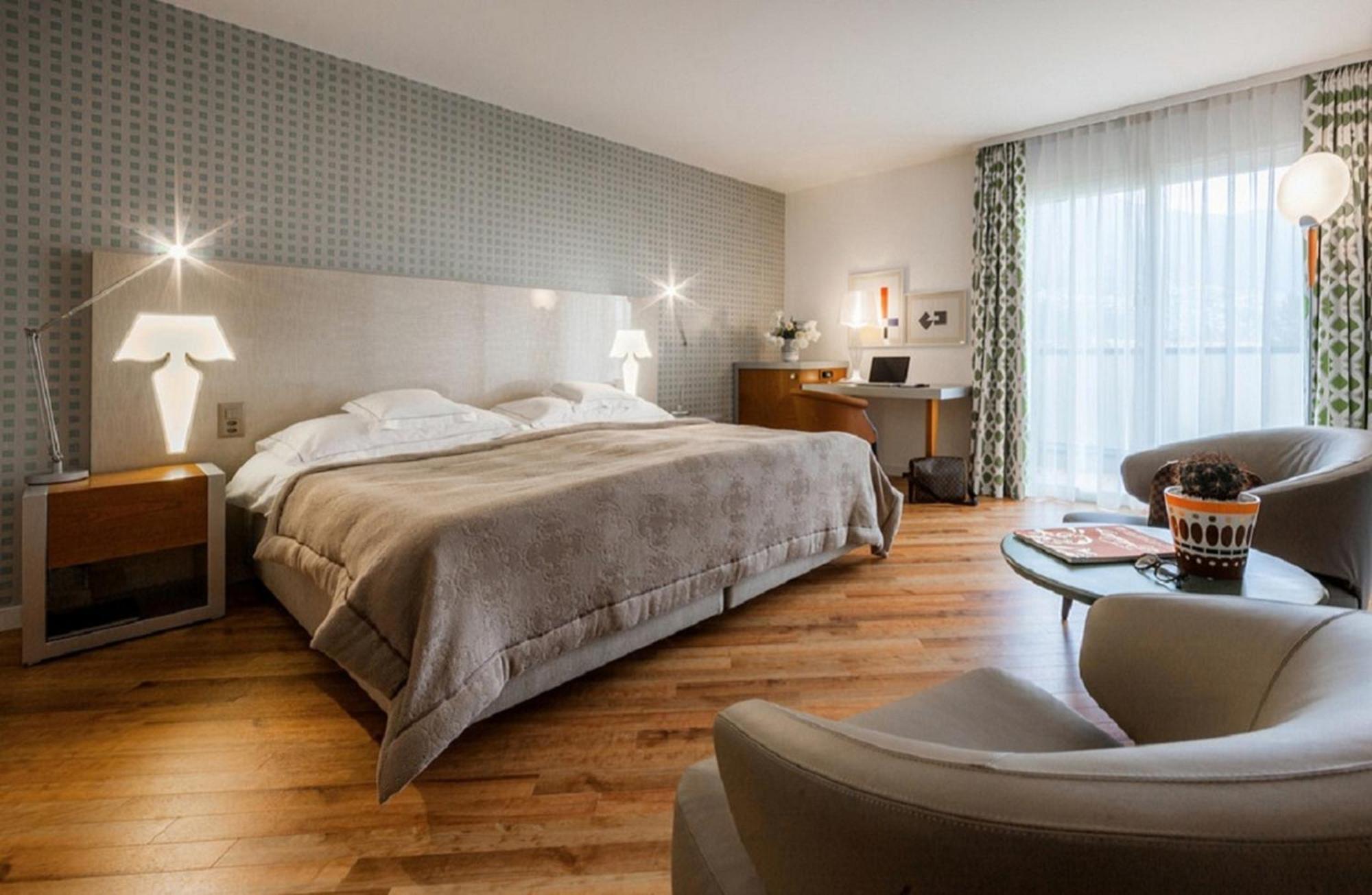 Chambre Double Confort - Vue sur Rue Paisible