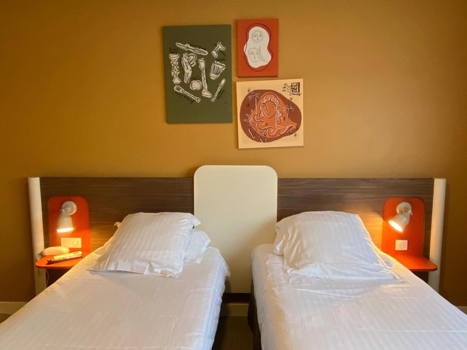 Standard Twin Room