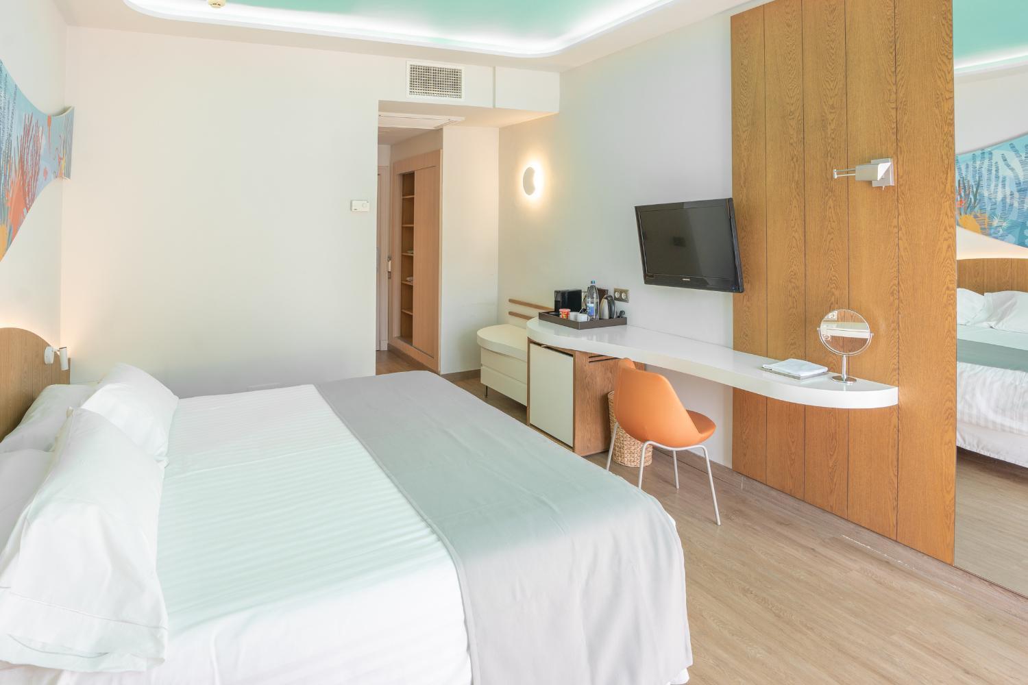 Standard Double Room with French Balcony,1758324759:JPEG