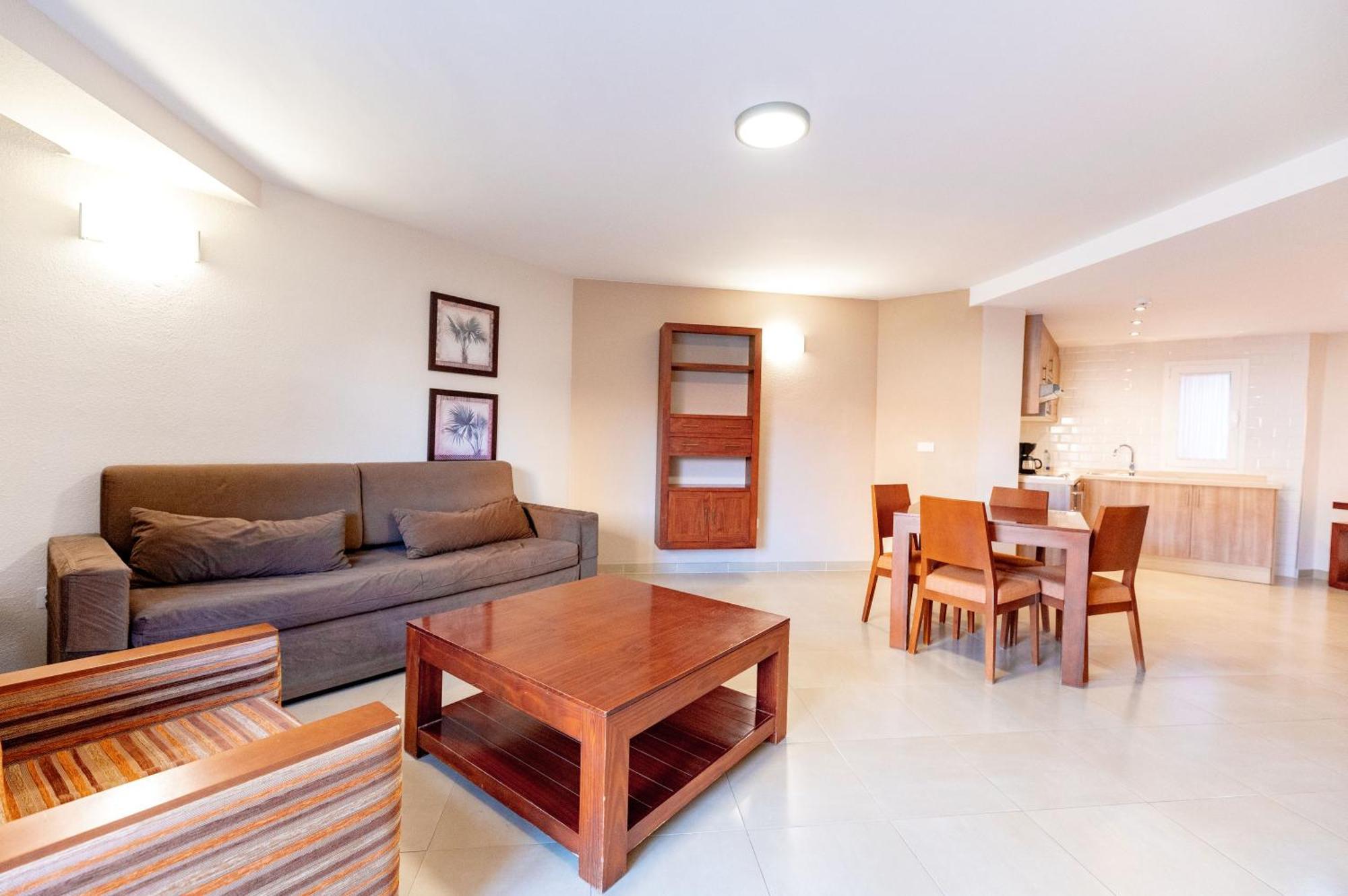 One-Bedroom Apartment (1 - 3 Adults)