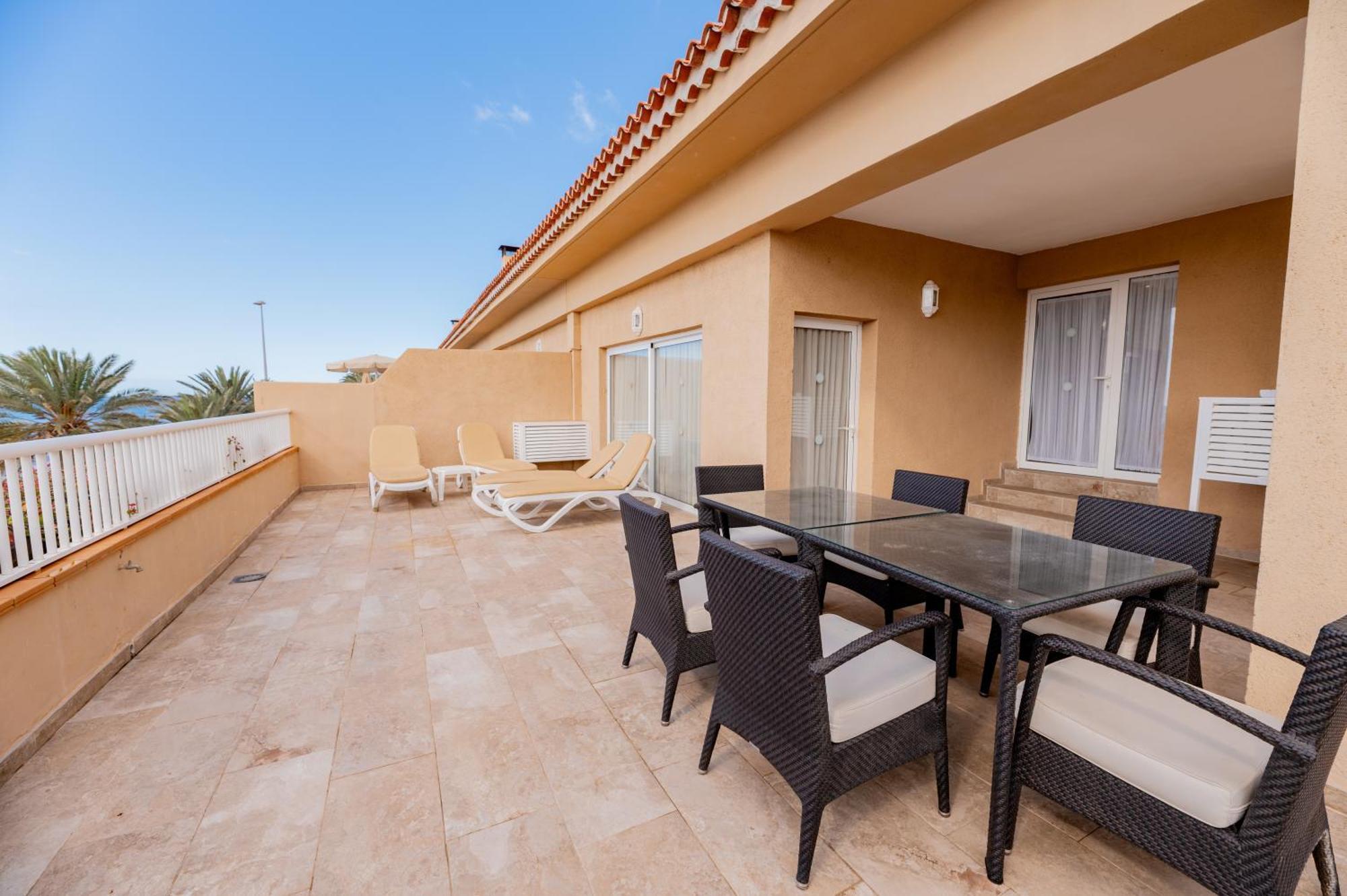 Two Bedroom Superior Apartment with Sea View