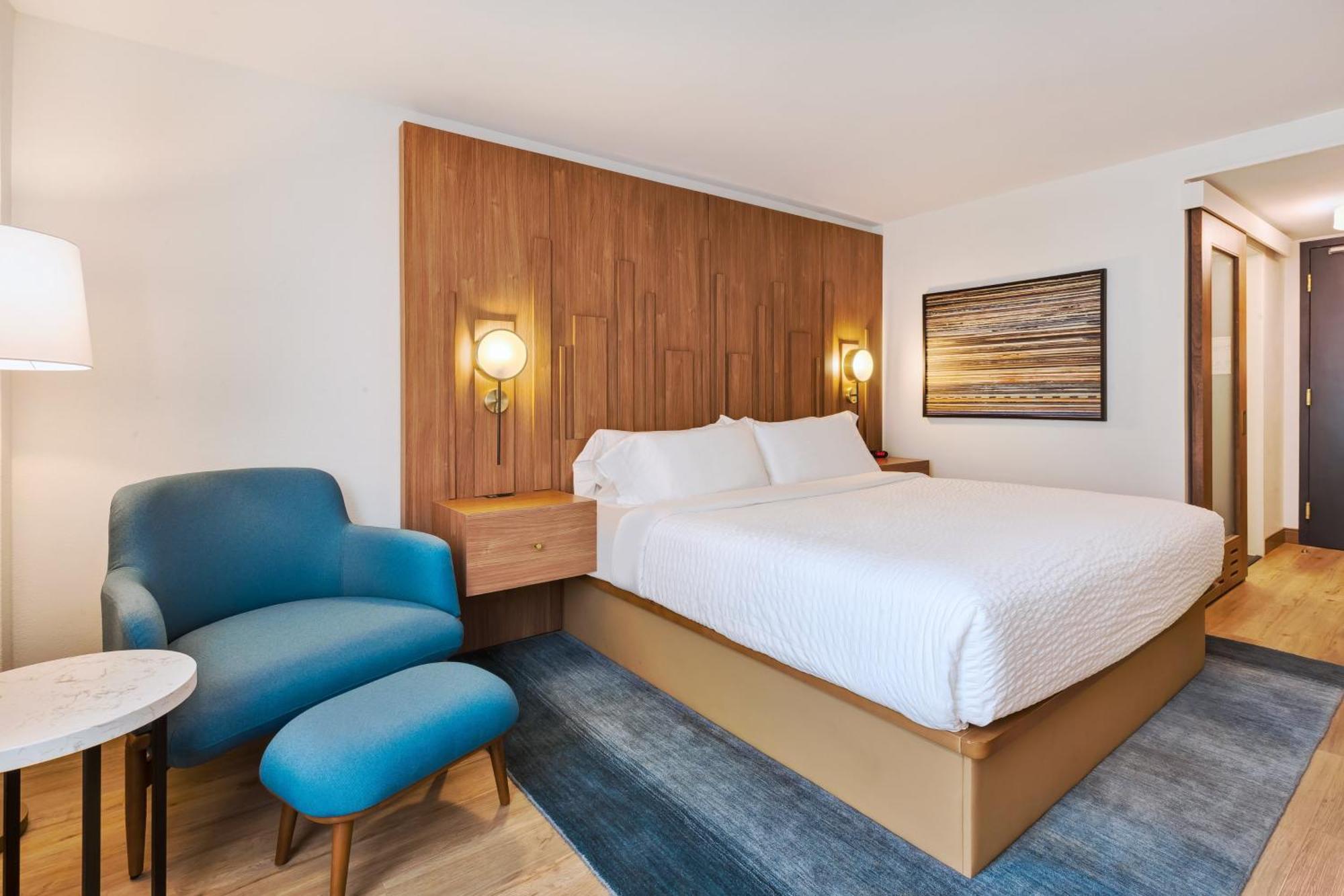 Standard King Room