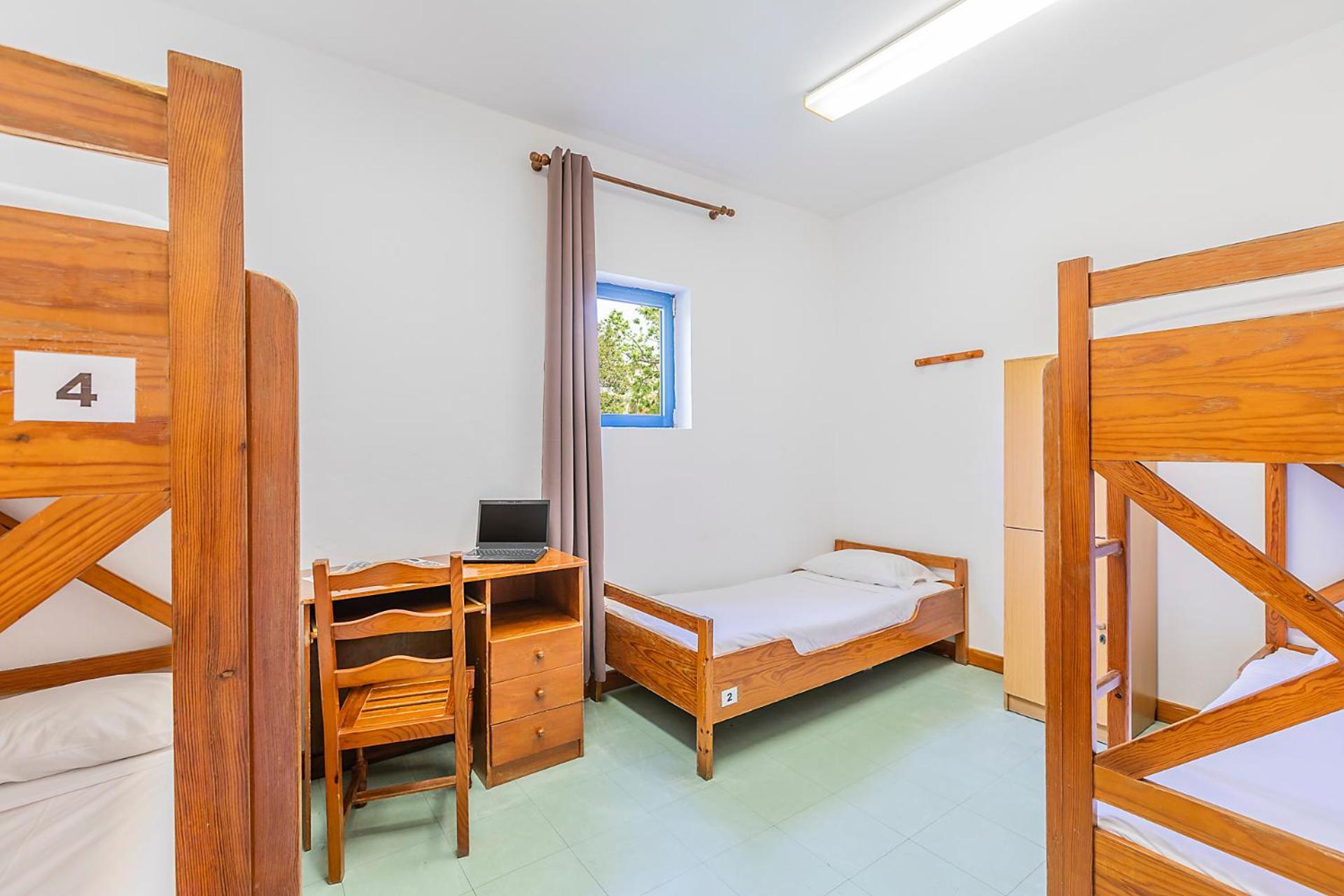 Bunk Bed 6-Bed Male Dormitory Room