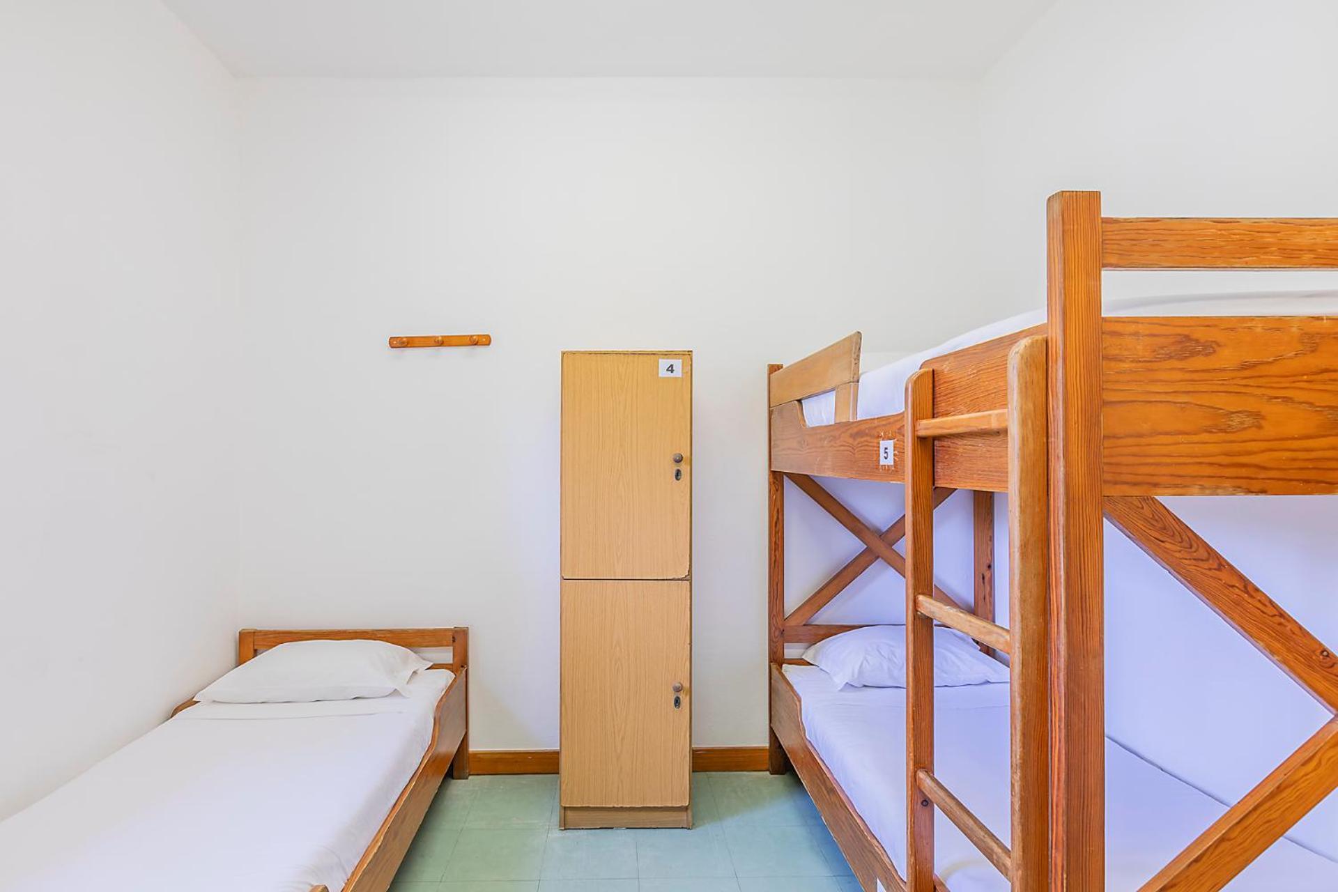 Bunk Bed 6-Bed Male Dormitory Room