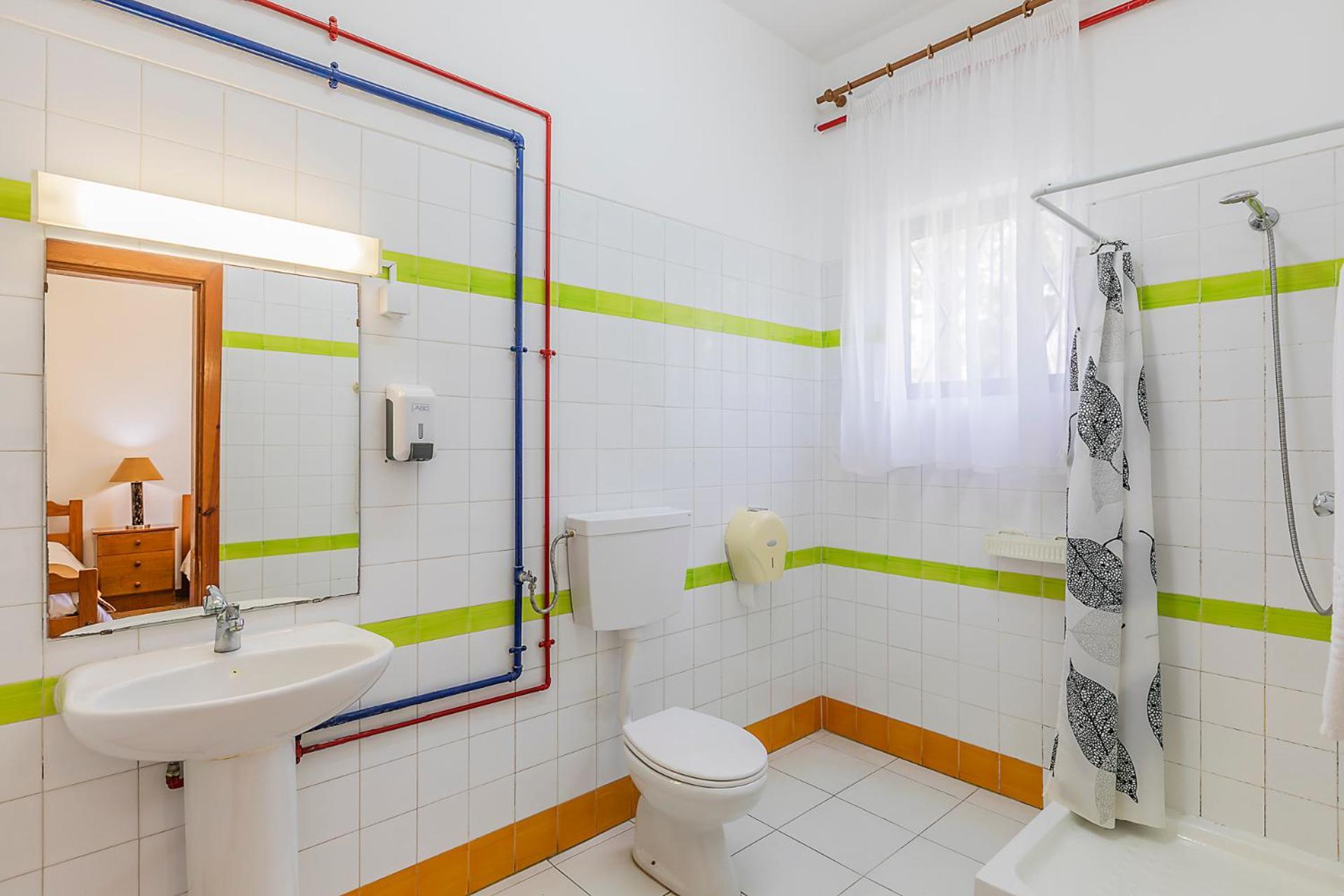 Twin Room Private Bathroom