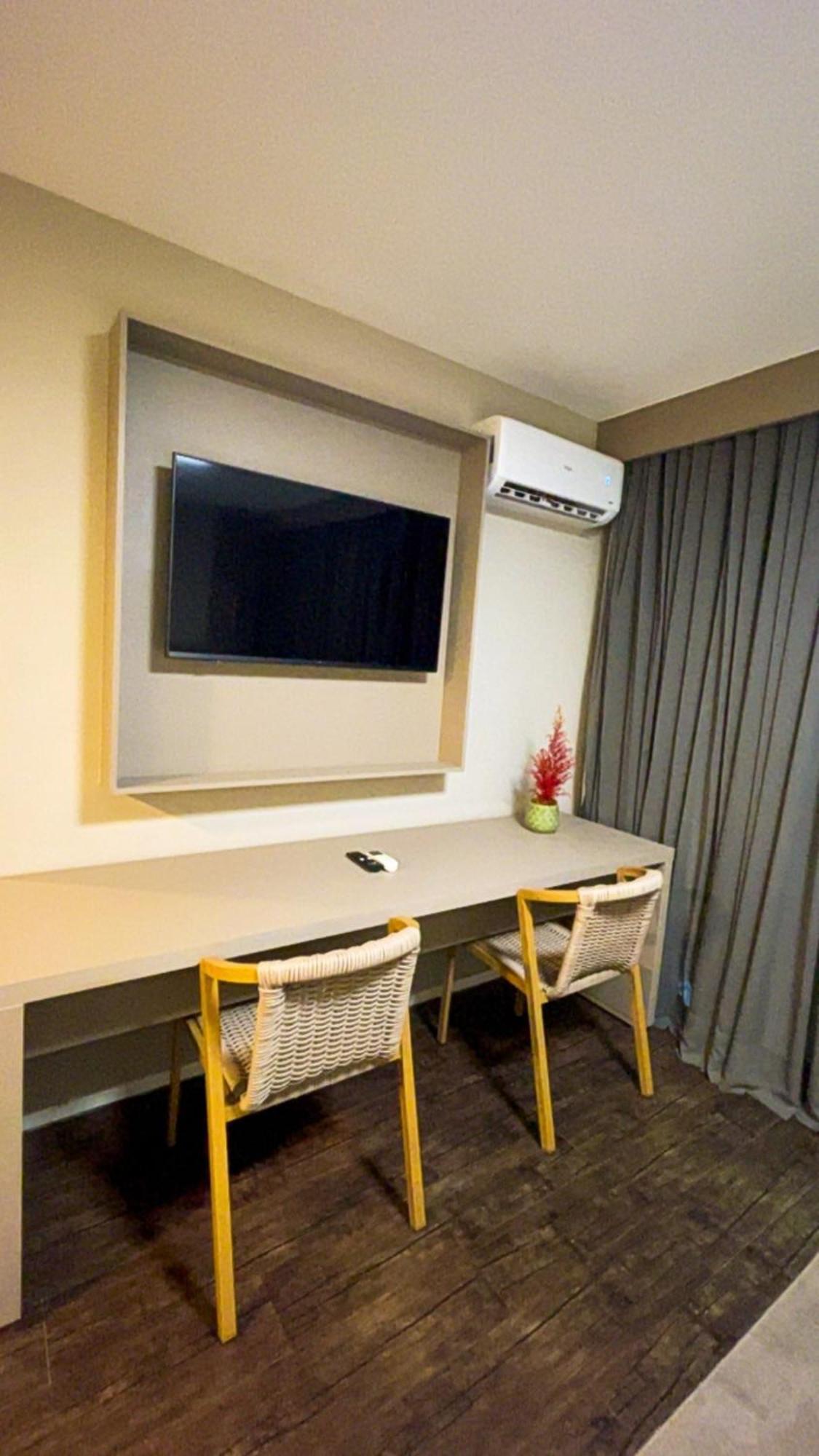 Deluxe Suite Spa Bath
