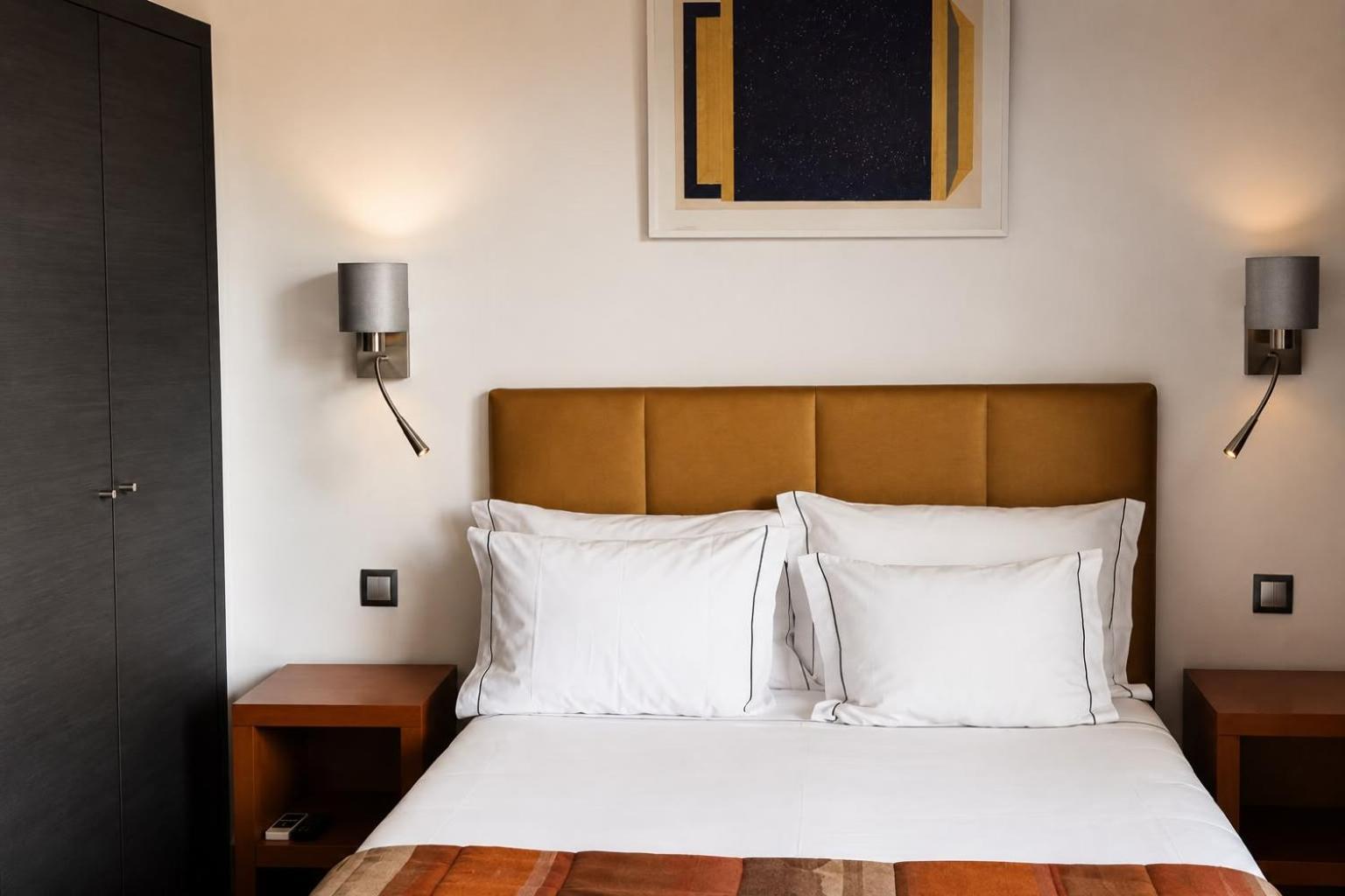 Double Room with Tennis Court View