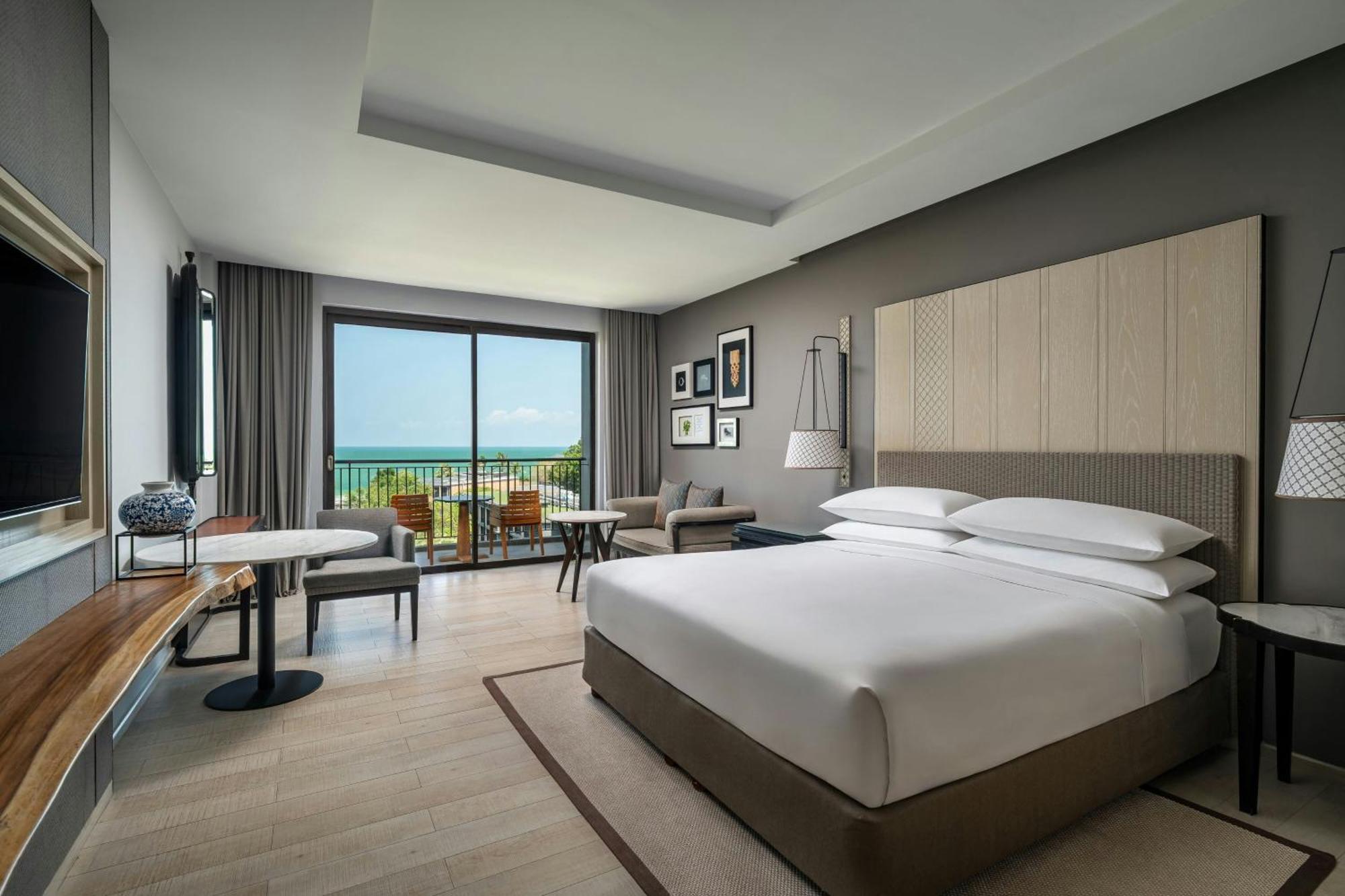 Guest room 1 King Sea view
