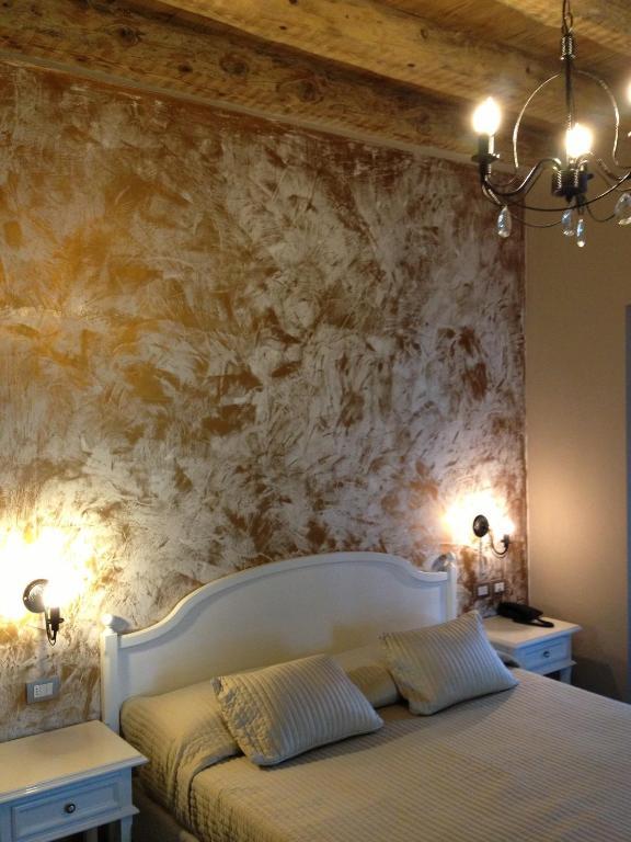 Double or Twin Room with Balcony and Garden View,27845198:JPEG