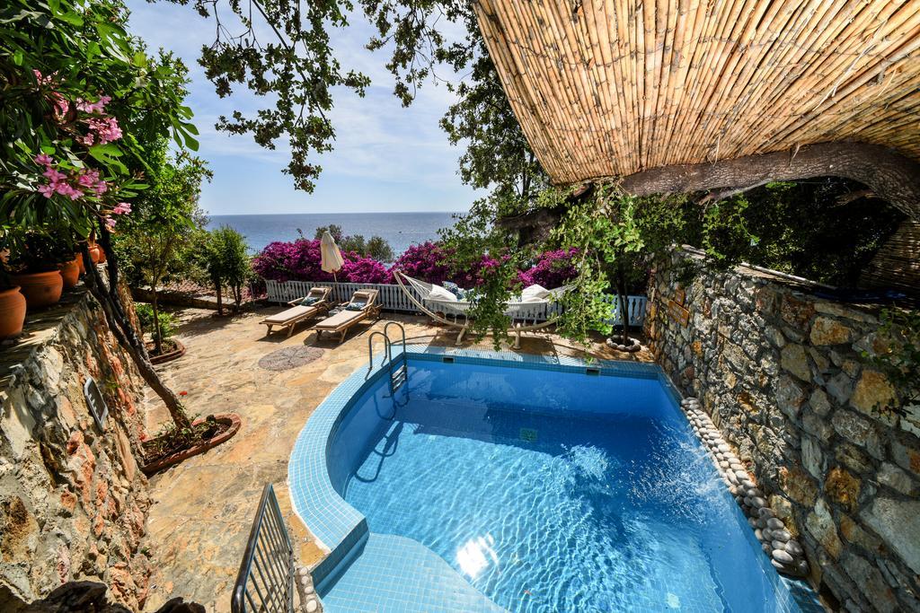 Suite with Private Pool