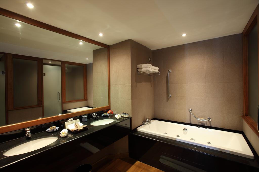 Executive Suite with Sea View - 15% Discount on Food and Beverages