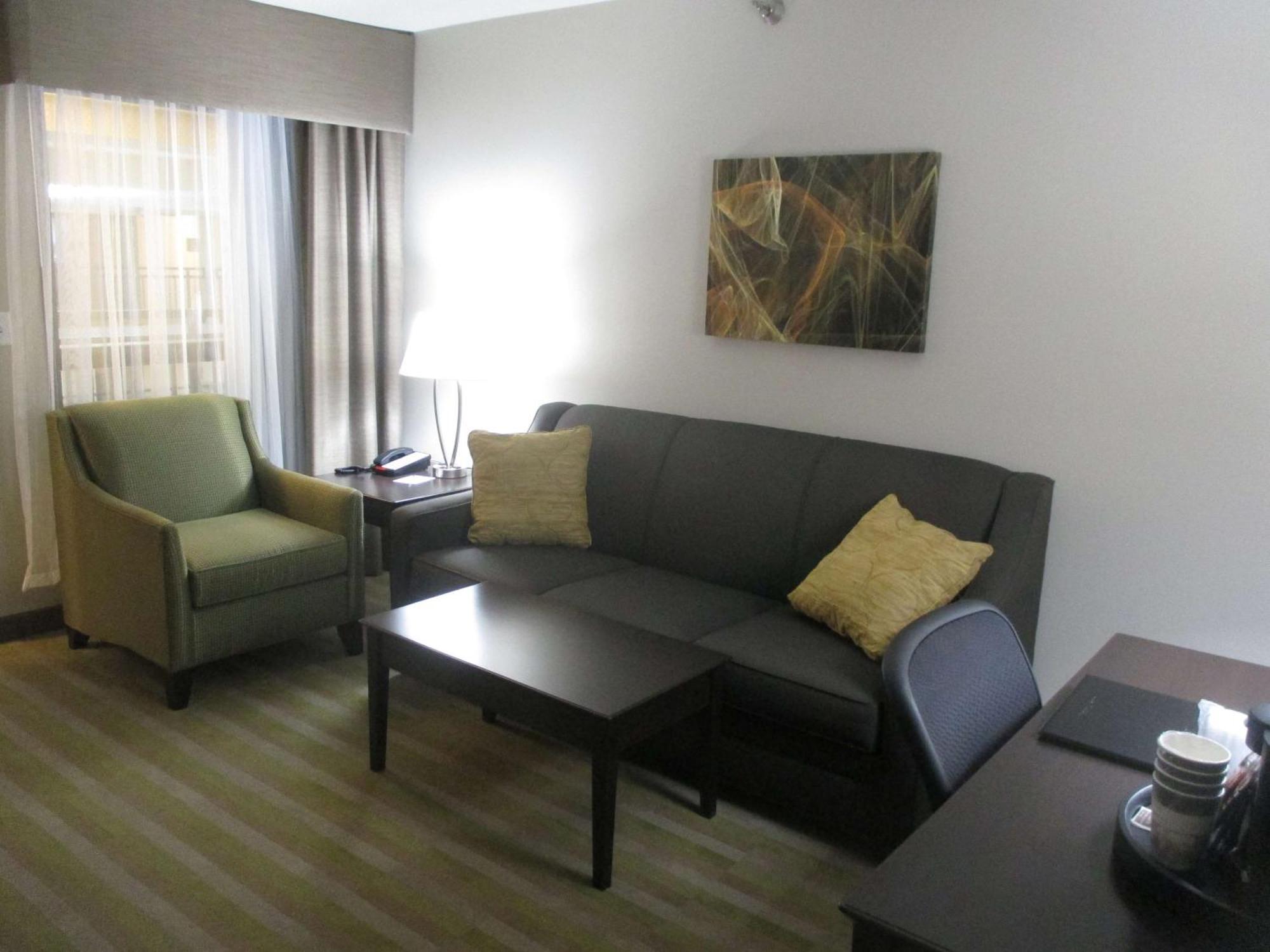 Queen Suite with Two Queen Beds - Non-Smoking,1281303559:JPEG