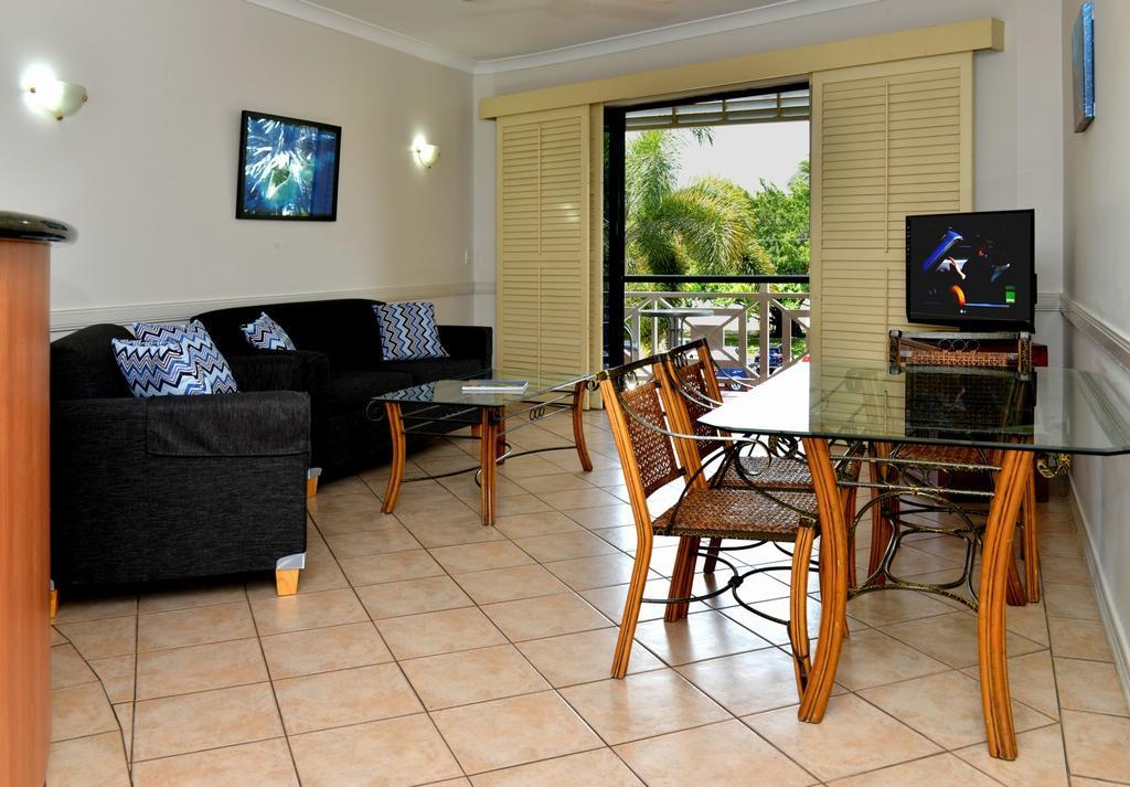 One-Bedroom Apartment - Sea Side