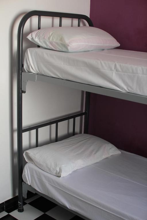 Quarto Econômico com Camas em Beliche