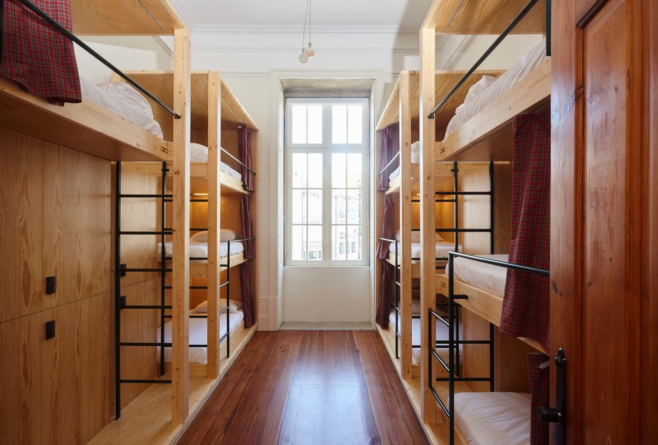 Bed in 10-Bed Mixed Dormitory Room