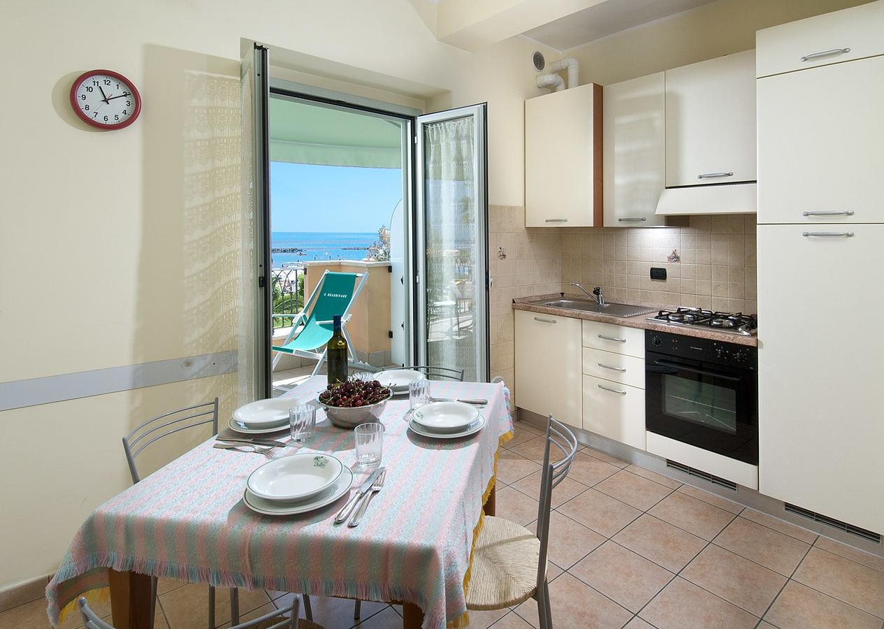 Appartamento con 2 Camere da Letto e Vista Mare