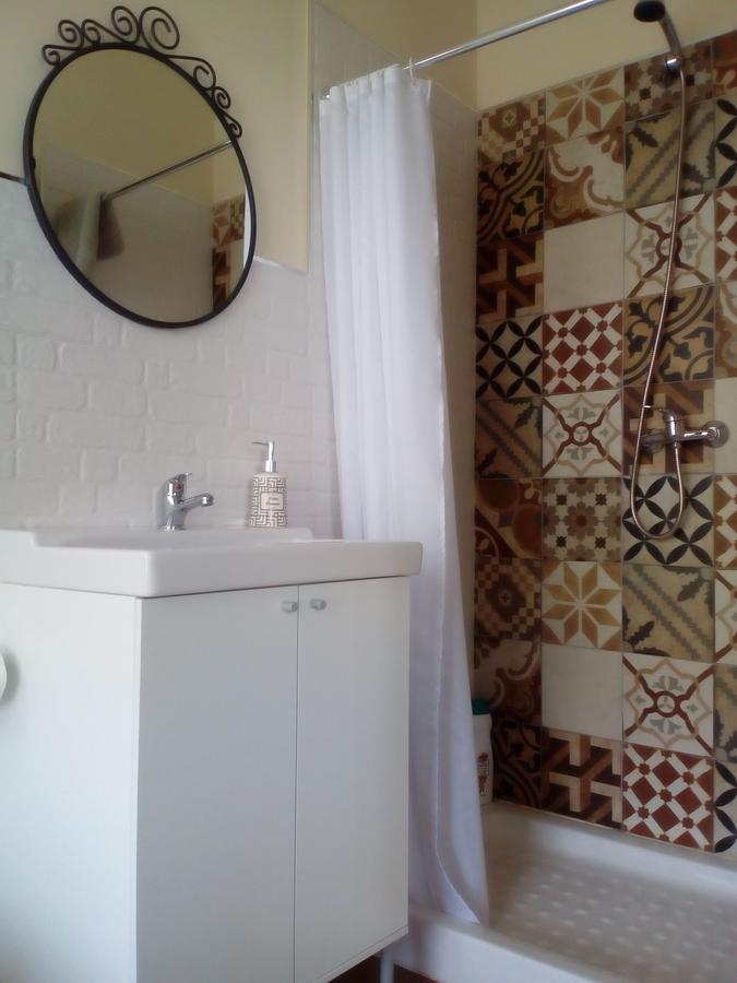 Twin Room Private Bathroom