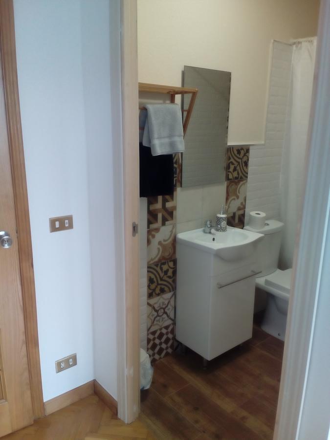 Twin Room Private Bathroom