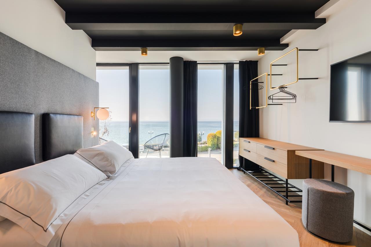 Superior Double Room Balcony Lake View