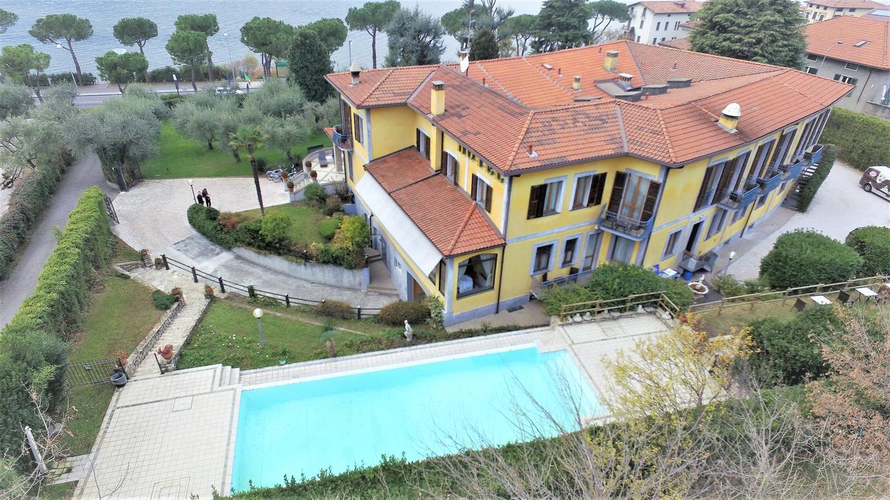 Double or Twin Room Mountain View