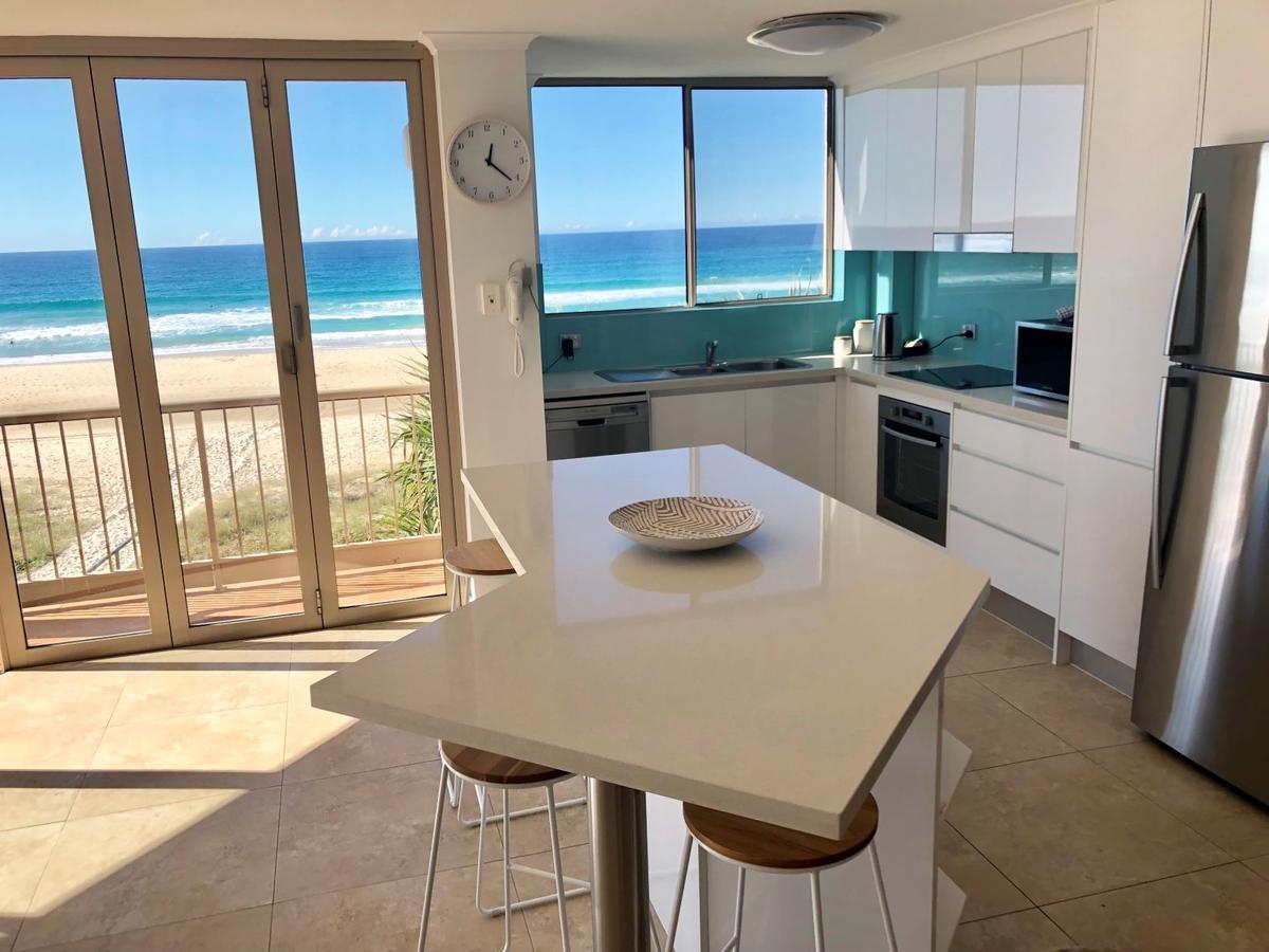 Three-Bedroom Apartment Beachfront Non Smoking,660167226:JPEG
