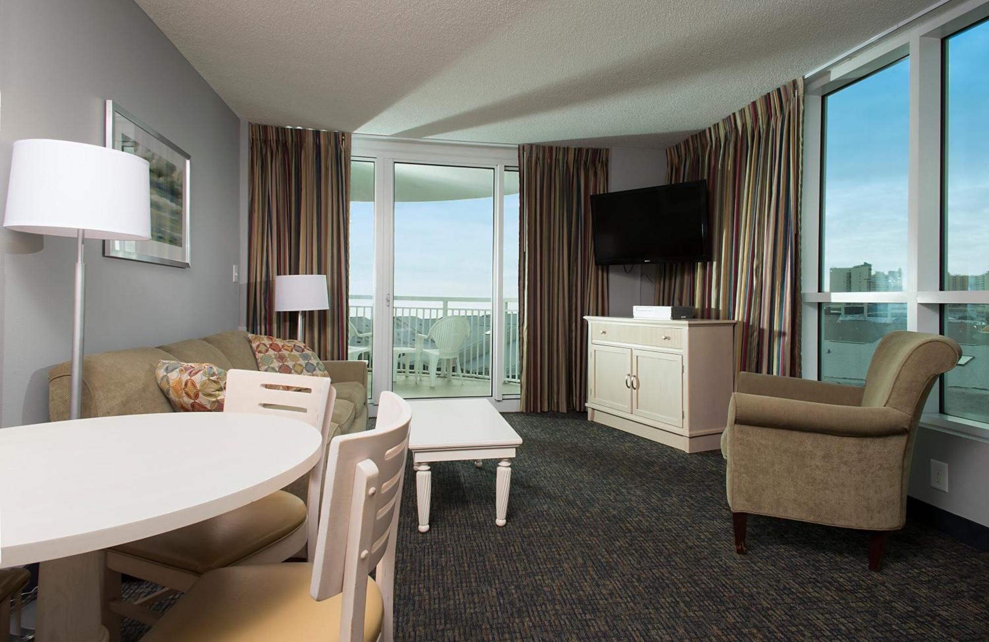 One-Bedroom Corner Suite