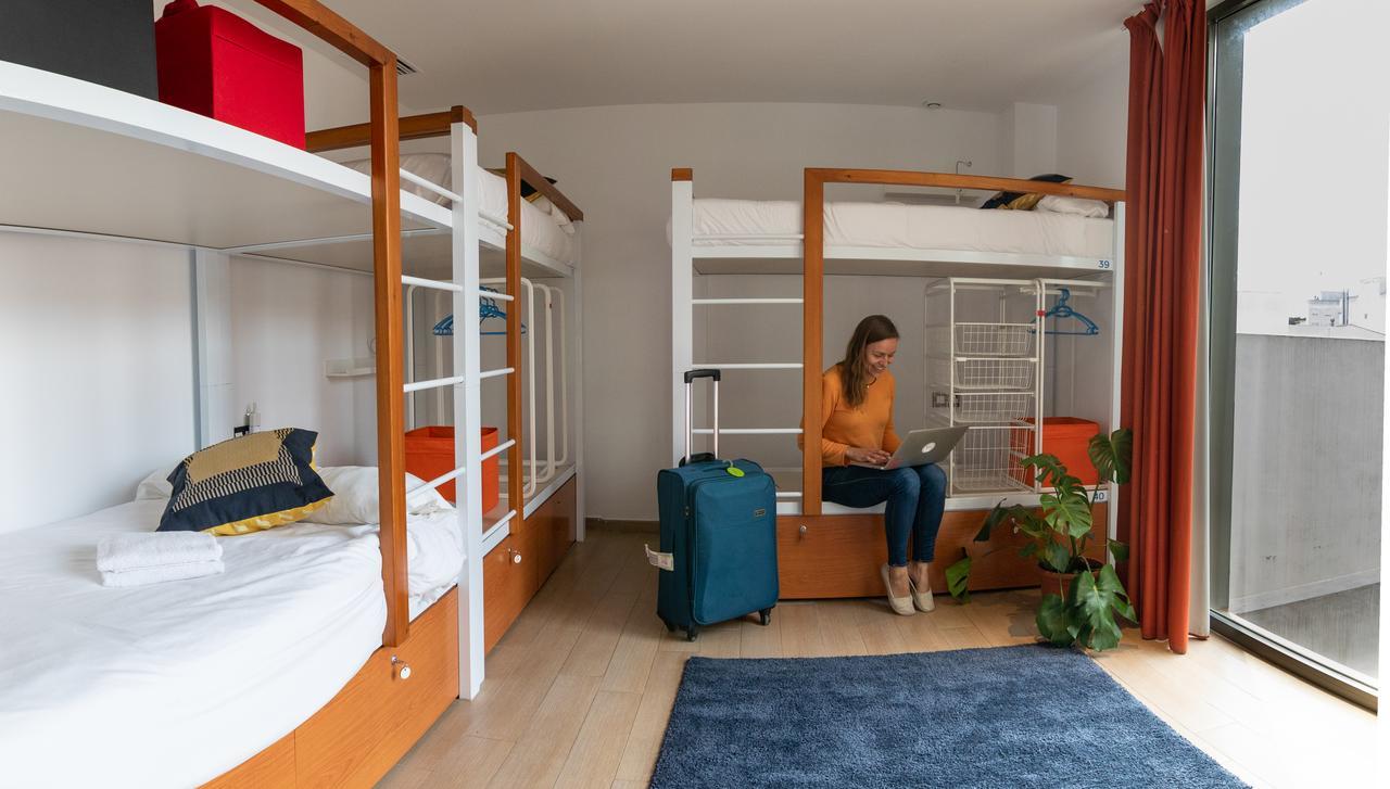 Bed 8-Bed Dormitory Room