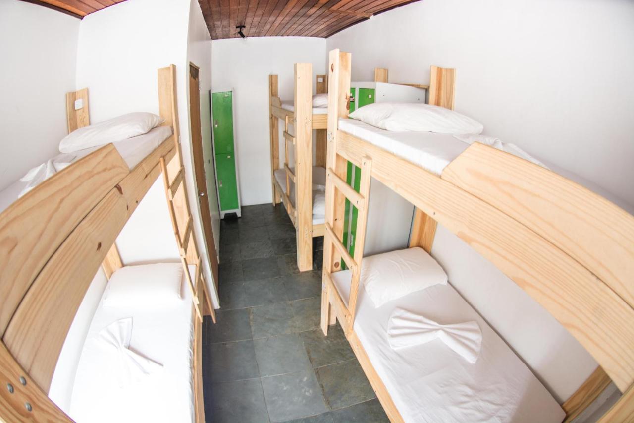 Cama de Solteiro em Dormitório com 6 Camas