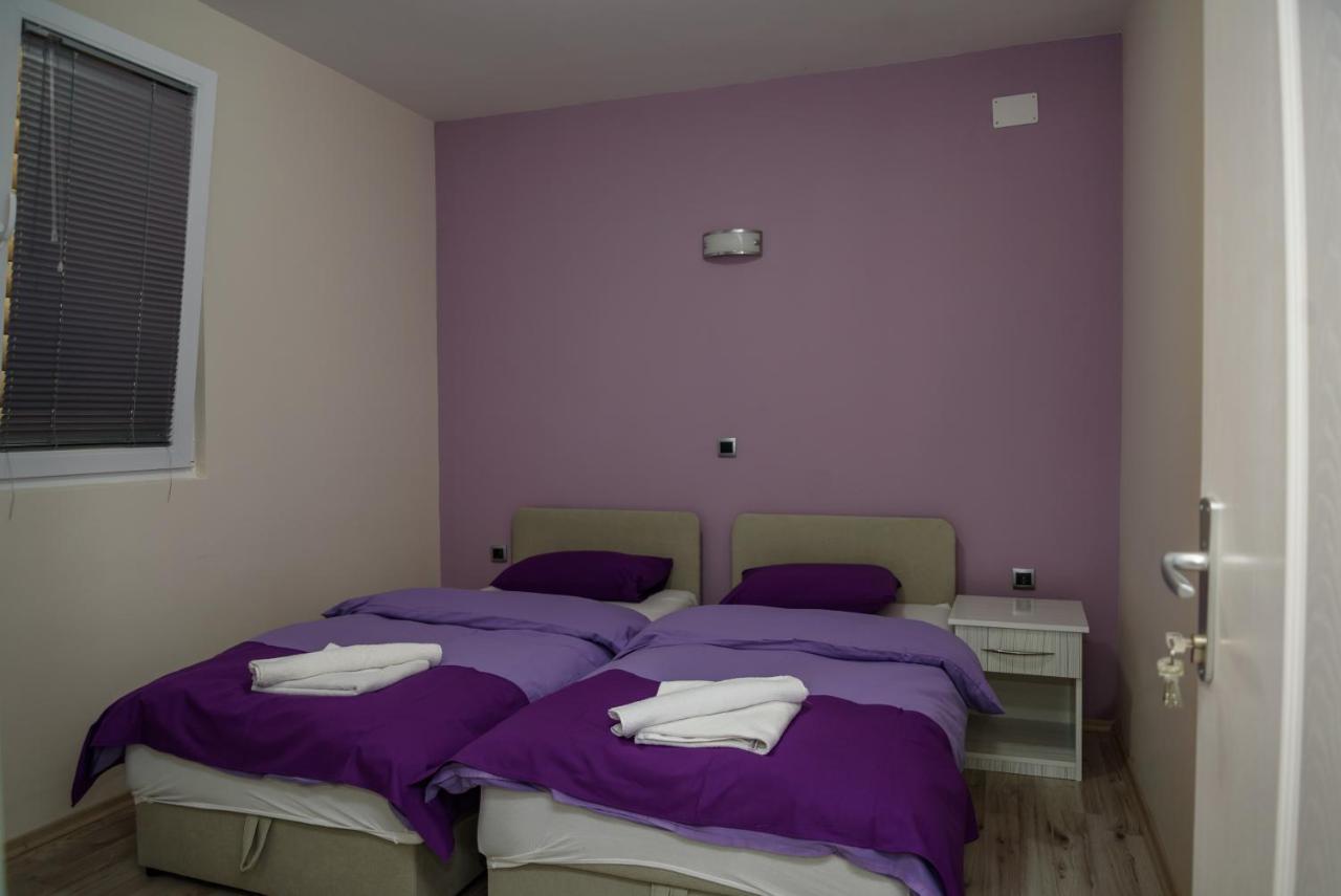Tweepersoonskamer met 2 Aparte Bedden